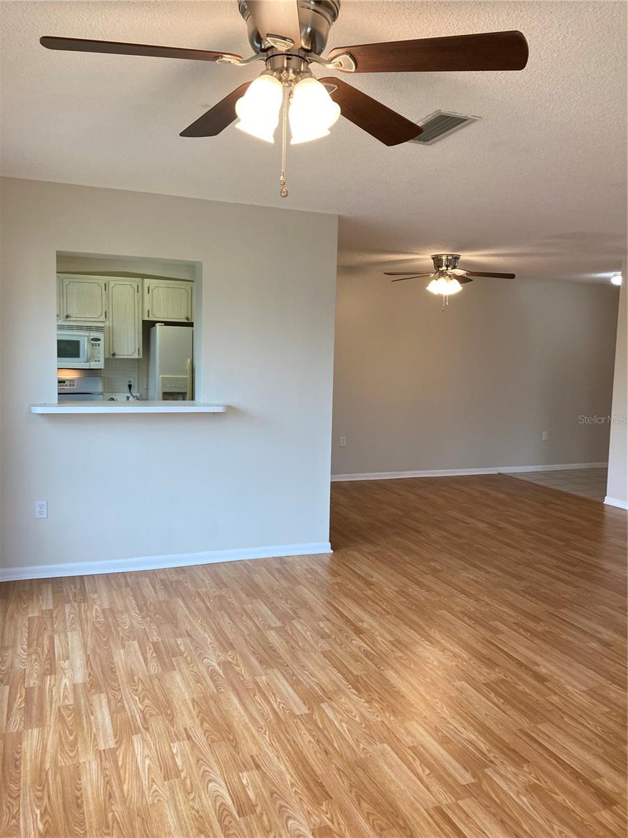 Image 14 of 53 For 5725 80th Street N 408
