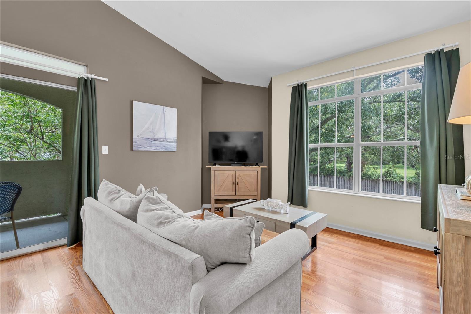 Image 3 of 33 For 1234 Missouri Avenue 320