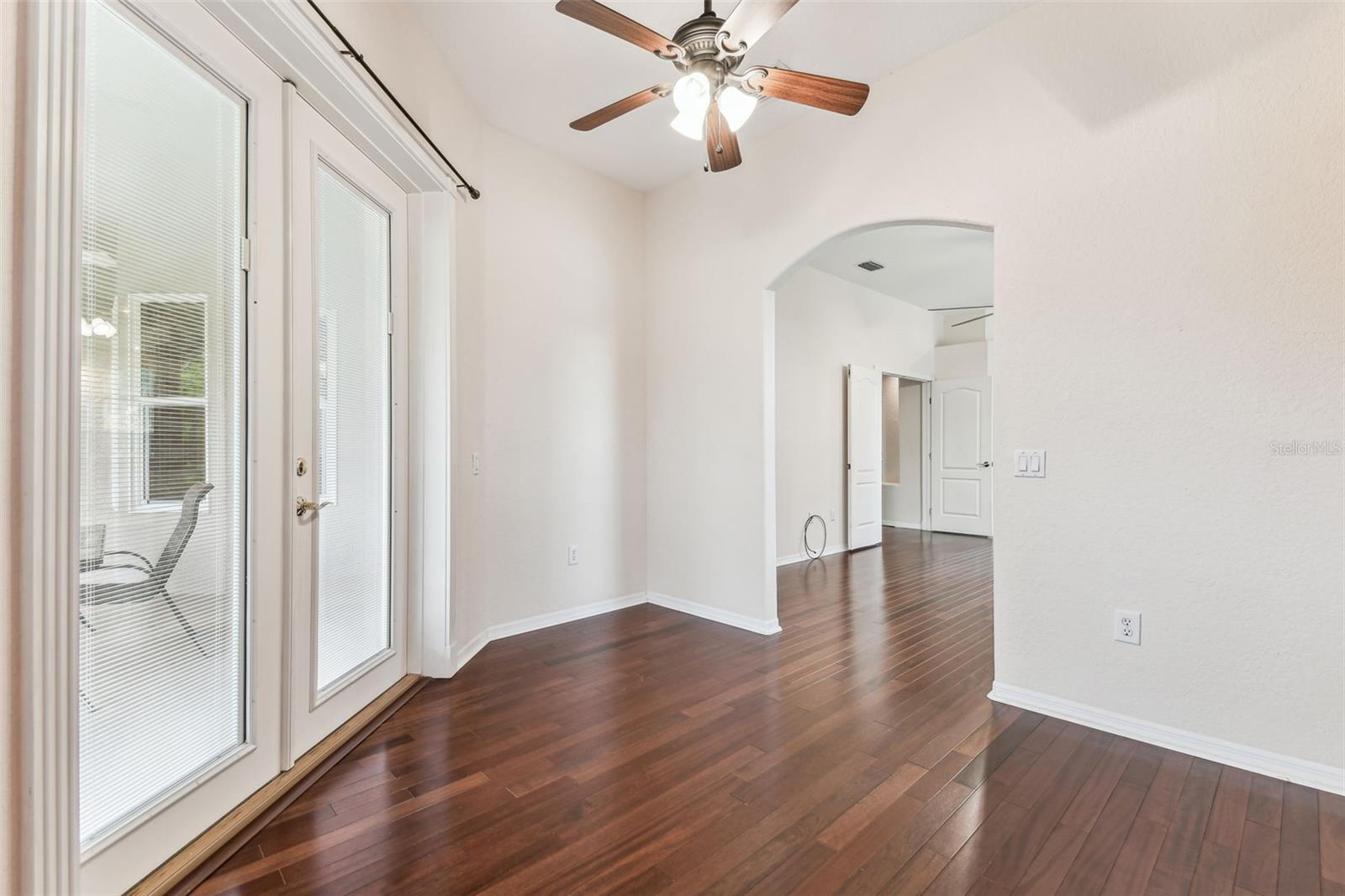 Image 17 of 100 For 16004 Selby Way