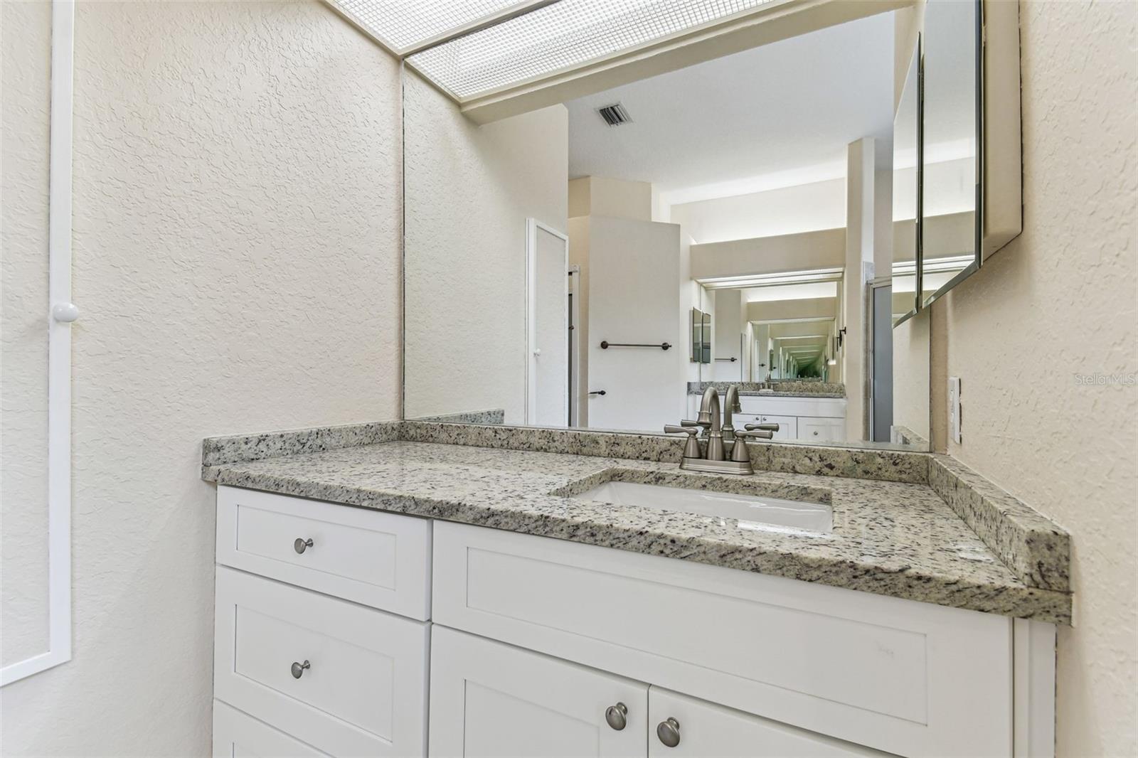Image 18 of 100 For 16004 Selby Way