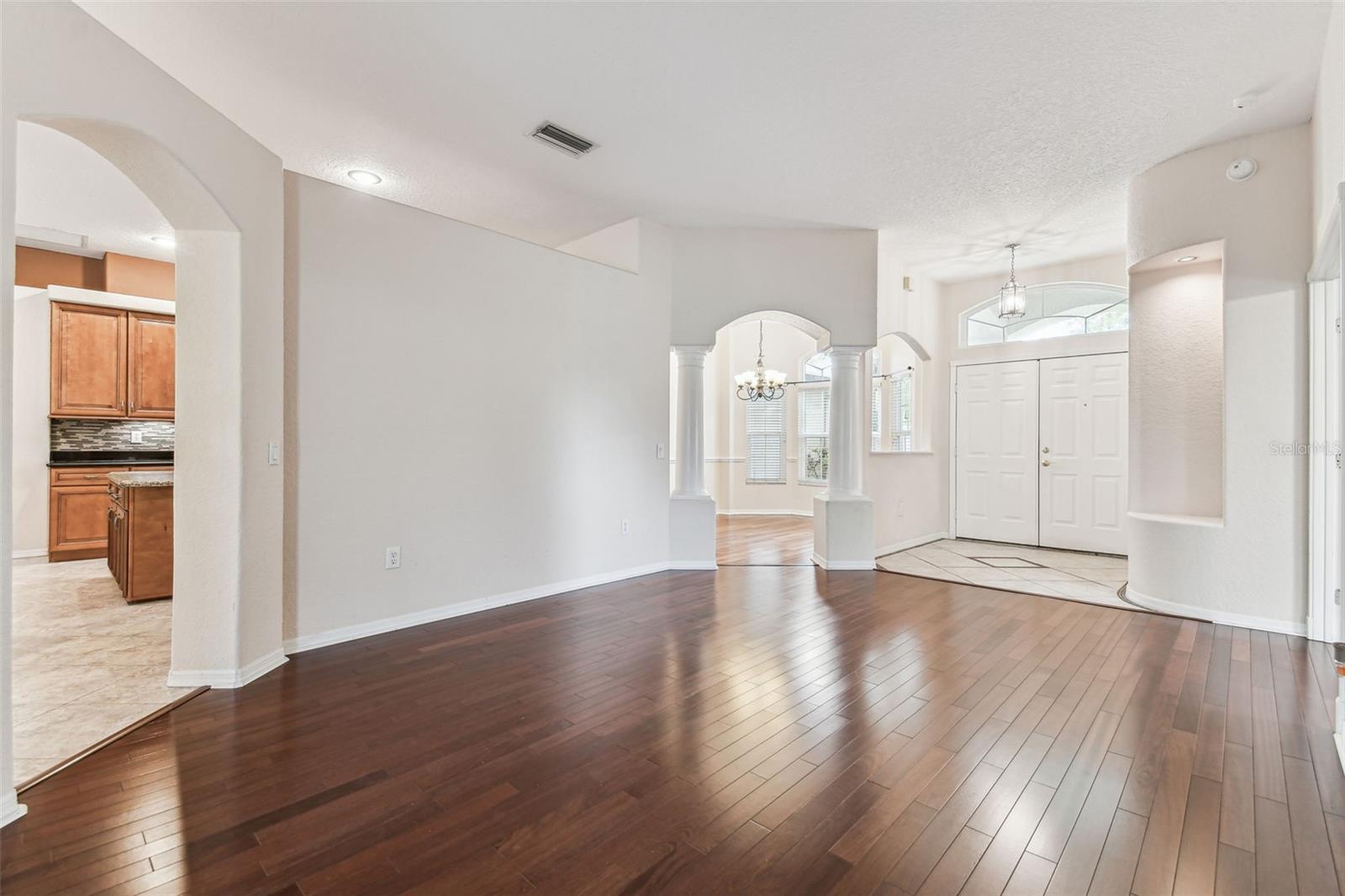 Image 26 of 100 For 16004 Selby Way