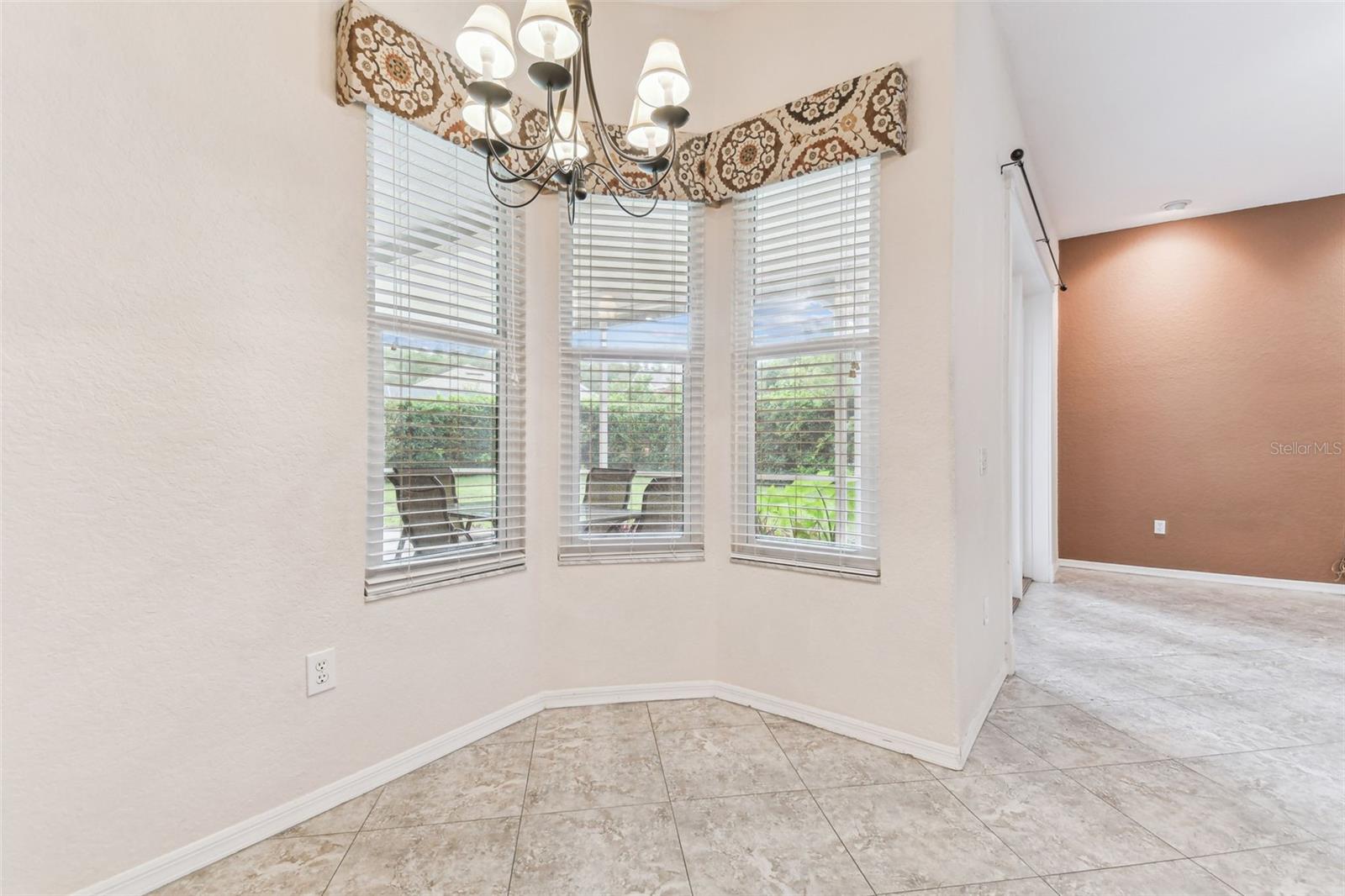 Image 32 of 100 For 16004 Selby Way
