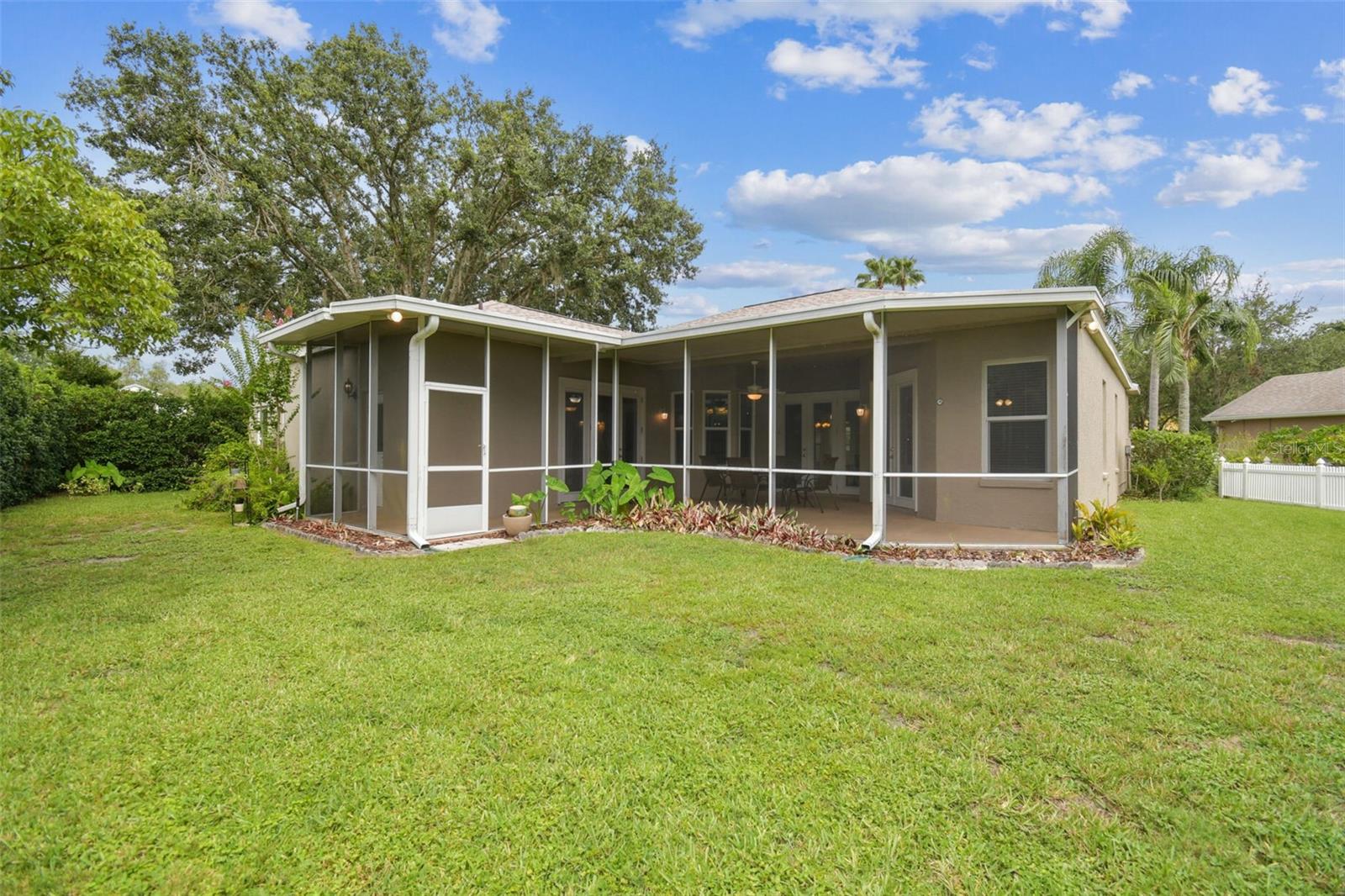 Image 52 of 100 For 16004 Selby Way