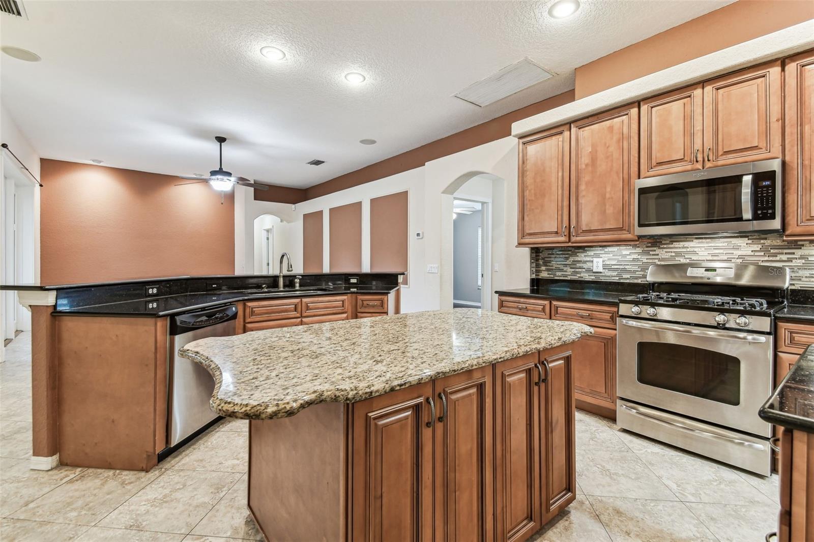 Image 8 of 100 For 16004 Selby Way