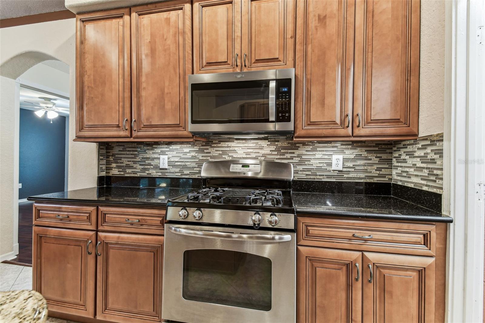 Image 9 of 100 For 16004 Selby Way