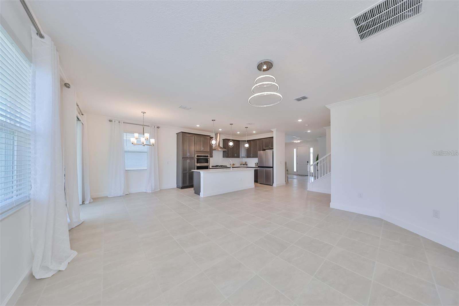 Image 14 of 50 For 933 Signet Drive