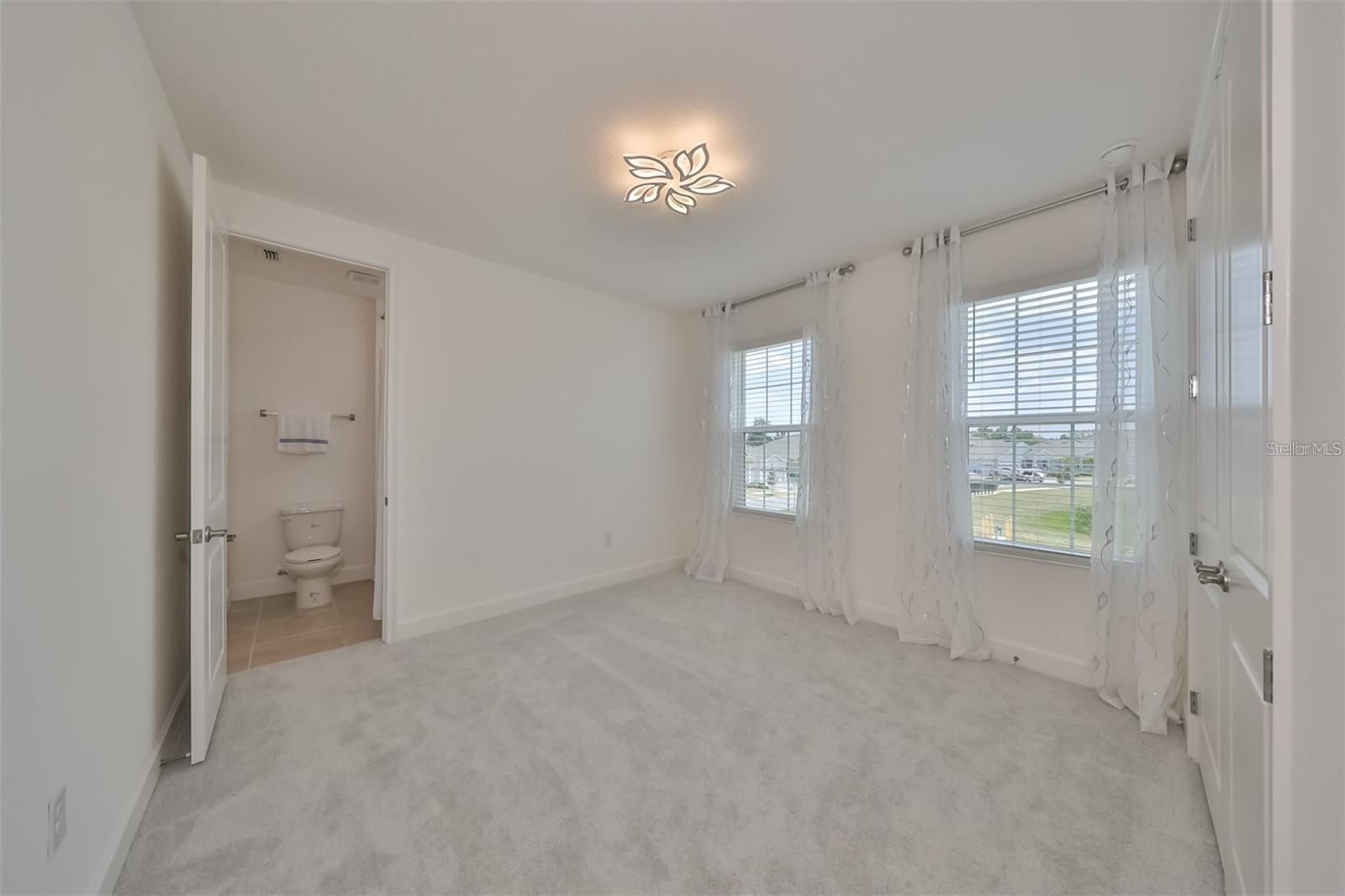 Image 26 of 50 For 933 Signet Drive