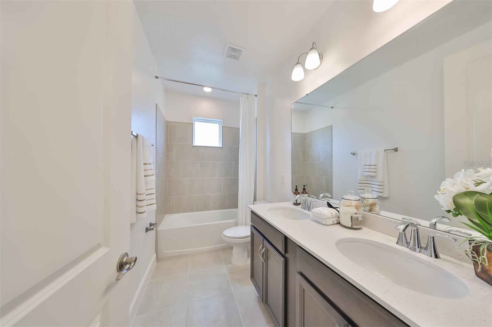 Image 31 of 50 For 933 Signet Drive