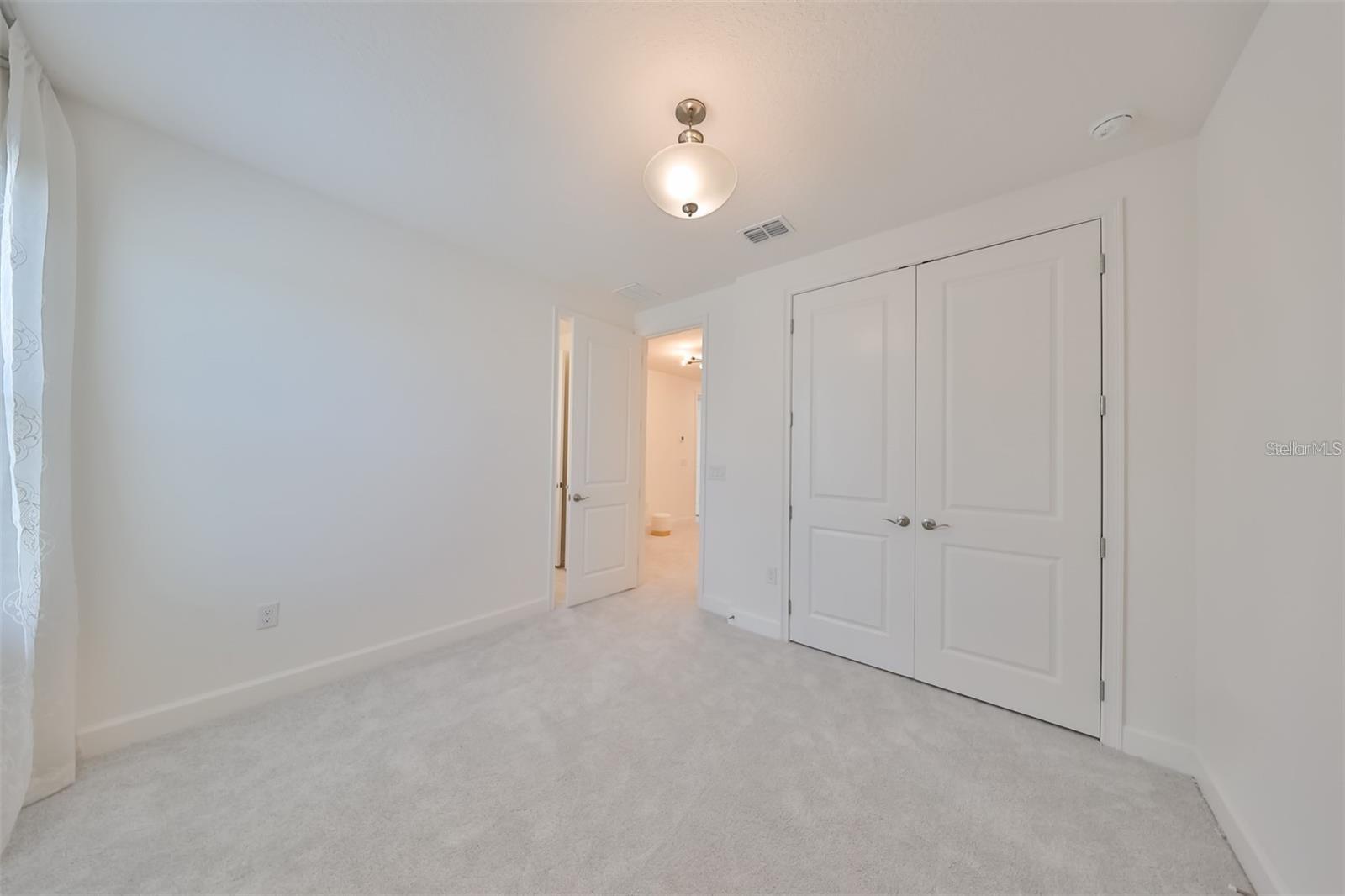 Image 37 of 50 For 933 Signet Drive