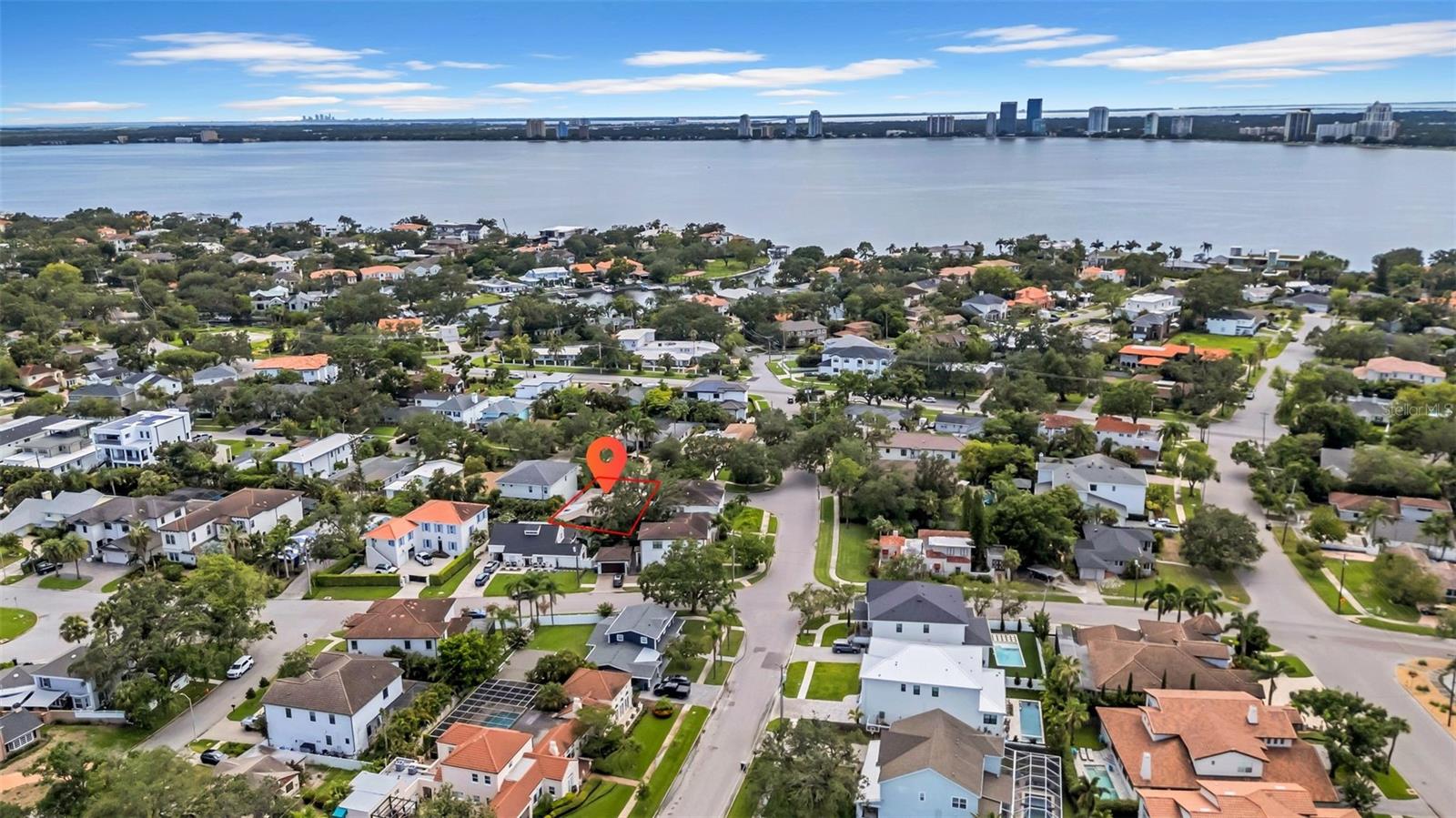 Listing photo id 11 for 403 Erie Avenue