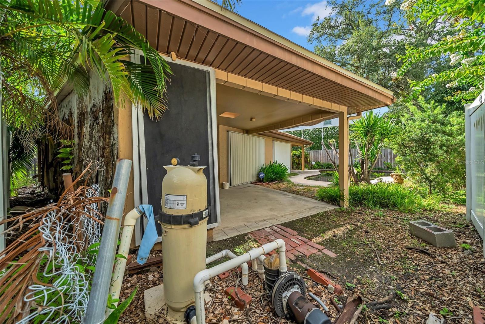 Listing photo id 16 for 403 Erie Avenue