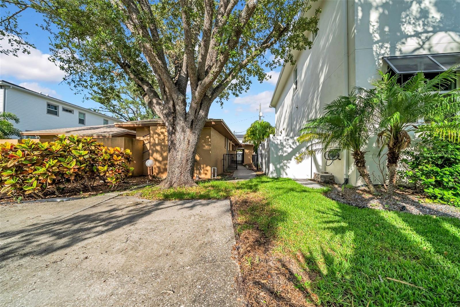 Listing photo id 1 for 403 Erie Avenue