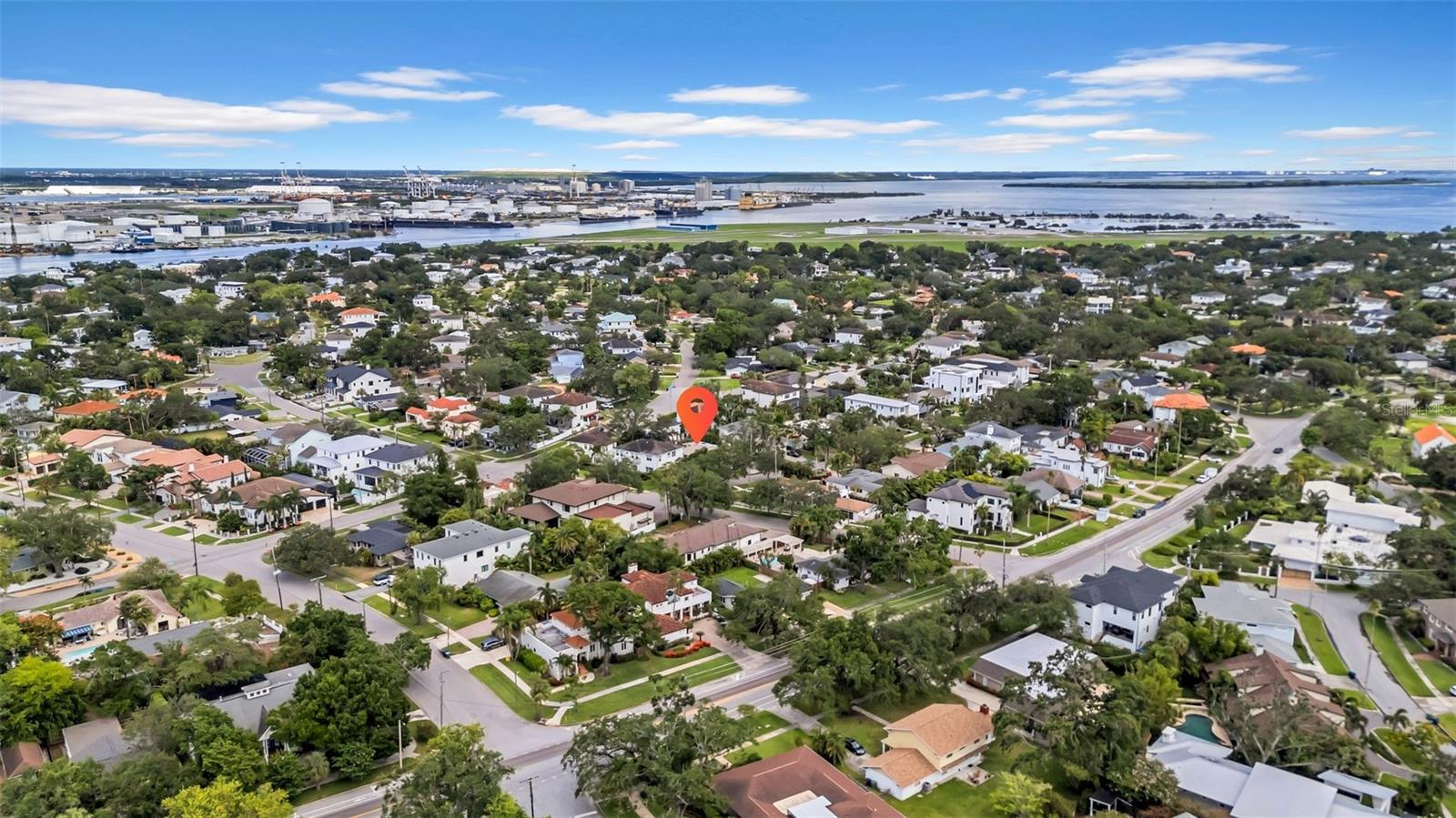 Listing photo id 5 for 403 Erie Avenue