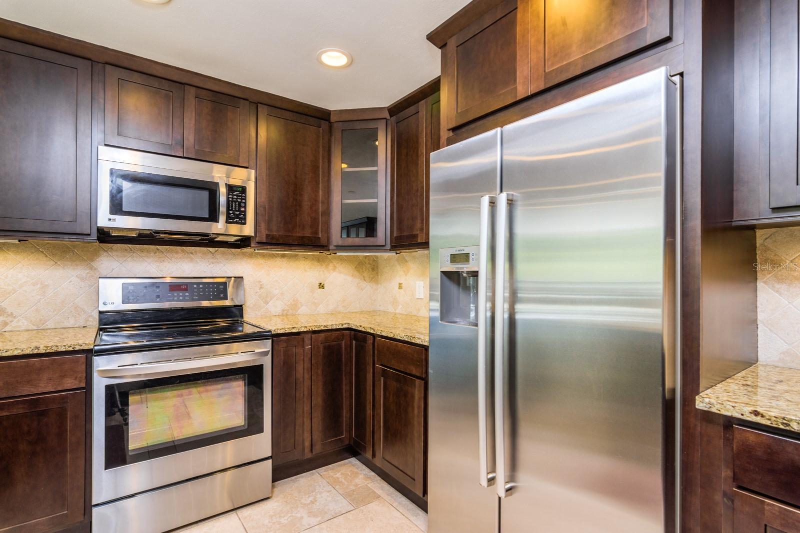 Image 11 of 21 For 2540 Palm Drive
