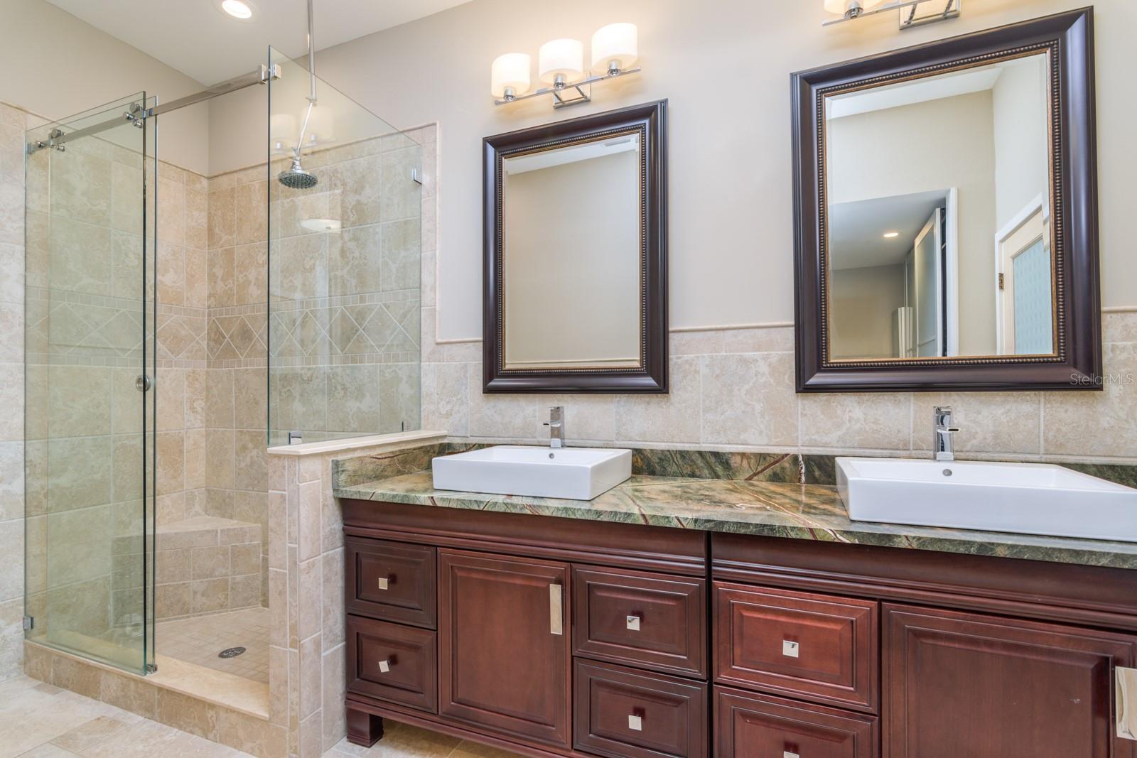 Image 14 of 21 For 2540 Palm Drive