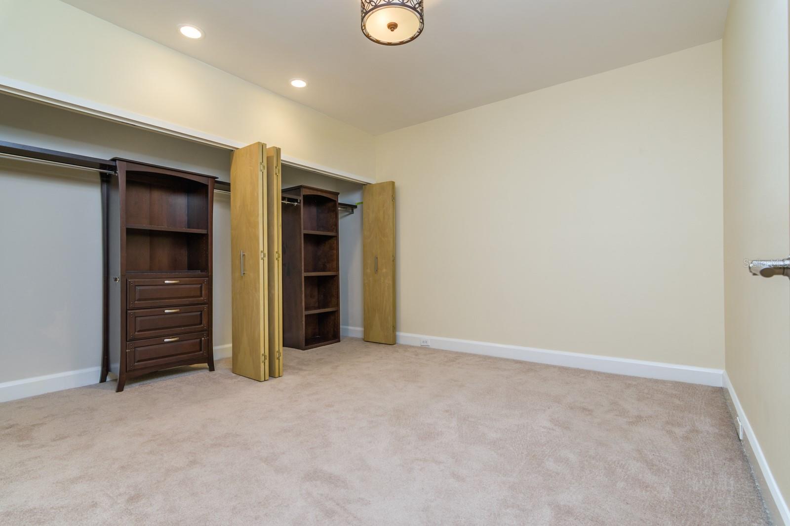 Image 17 of 21 For 2540 Palm Drive