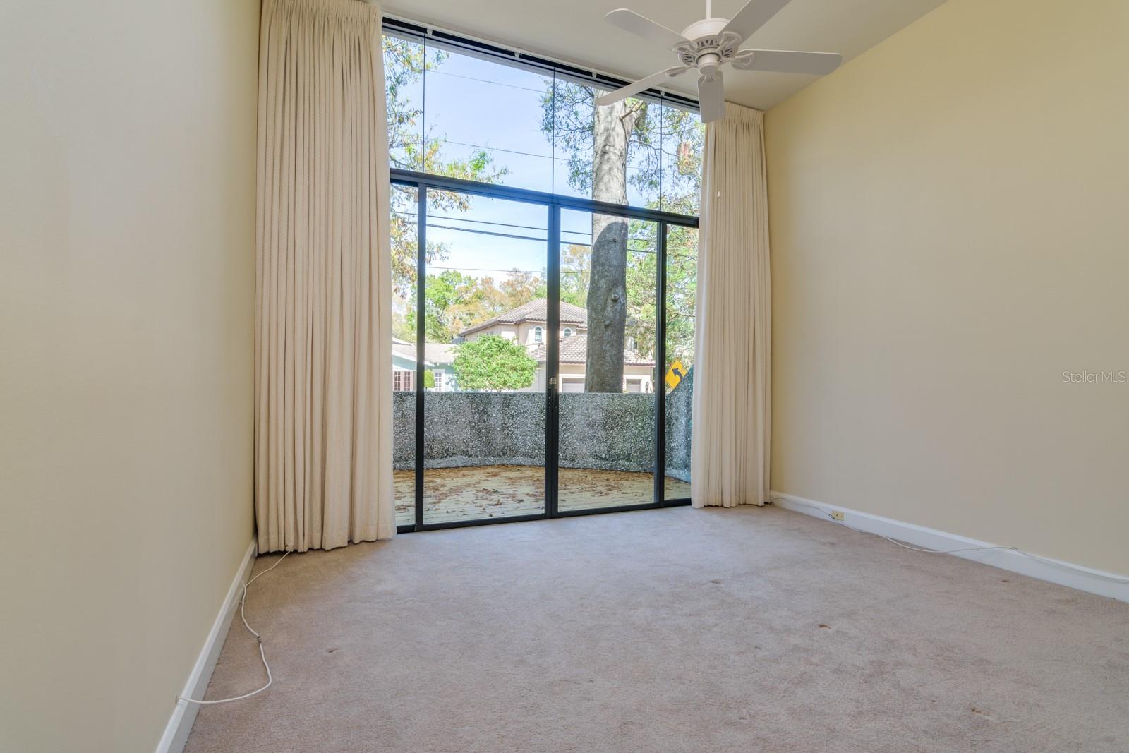Image 18 of 21 For 2540 Palm Drive