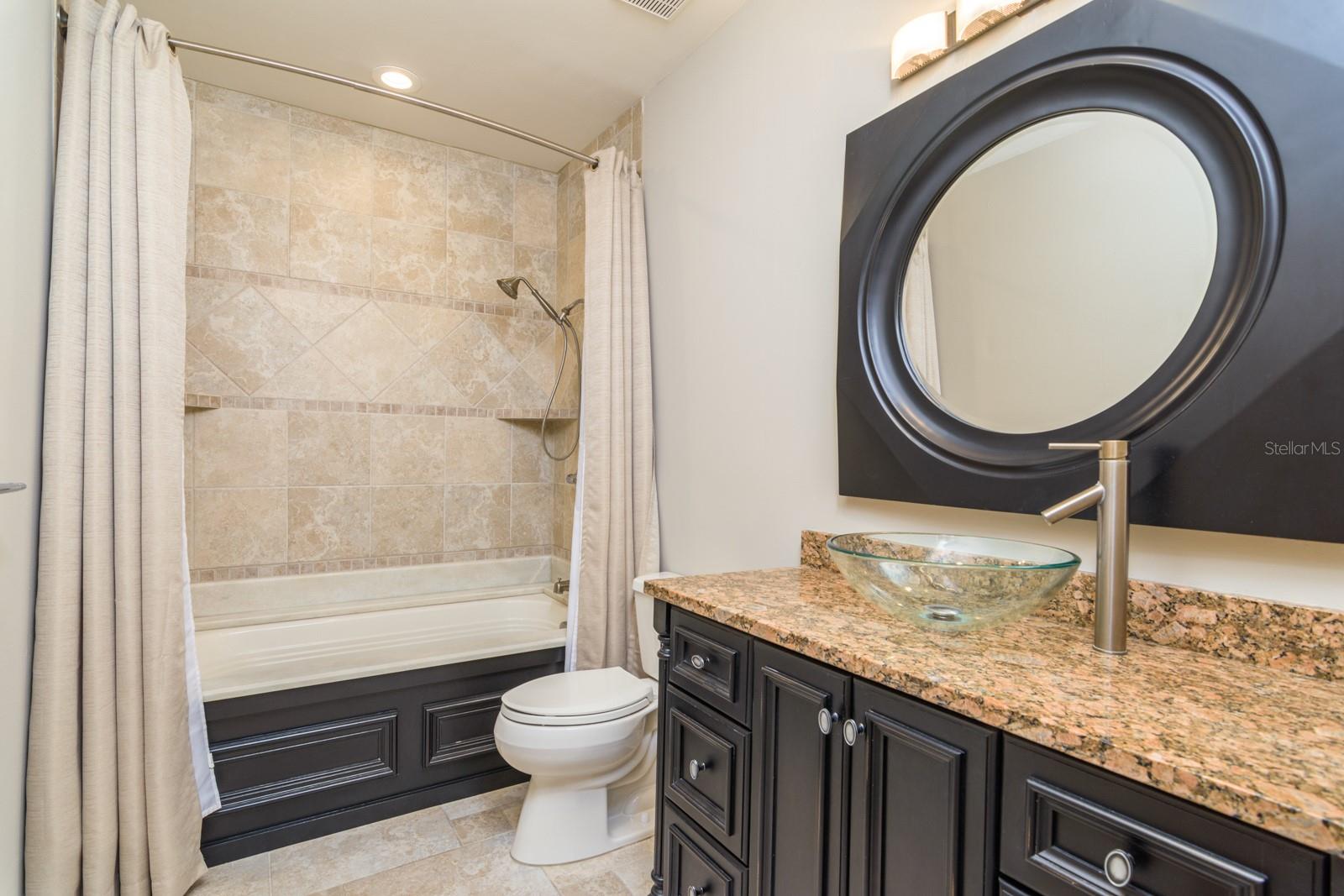 Image 20 of 21 For 2540 Palm Drive