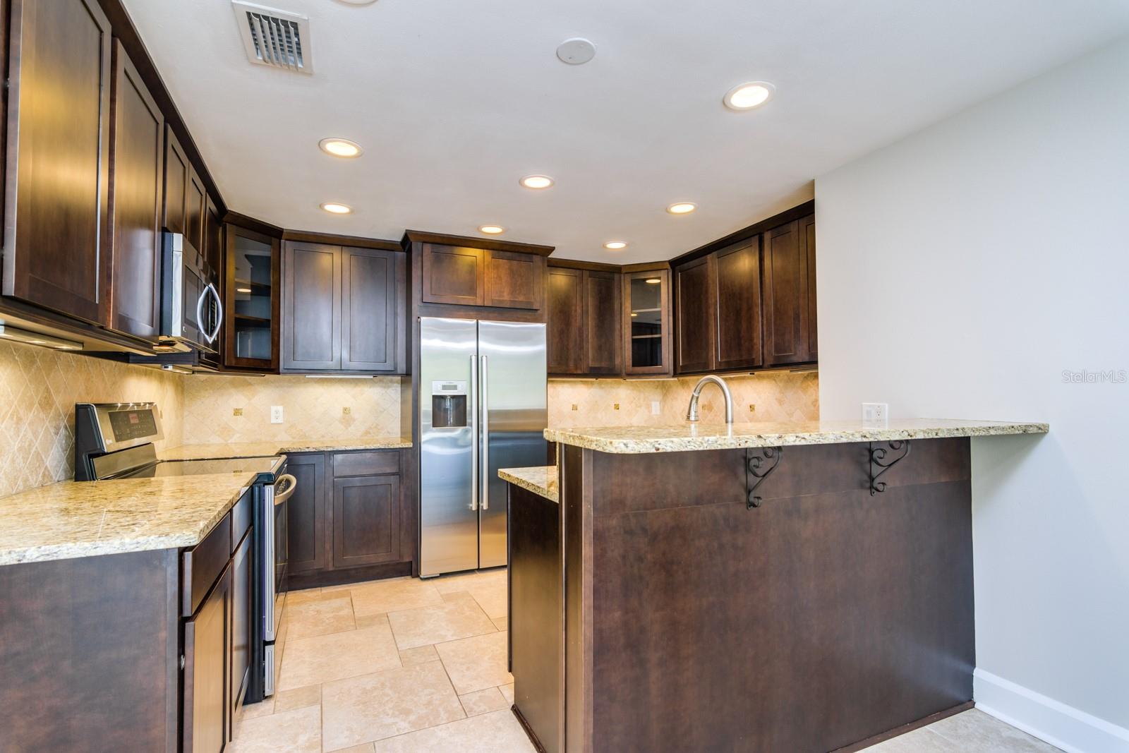 Image 8 of 21 For 2540 Palm Drive