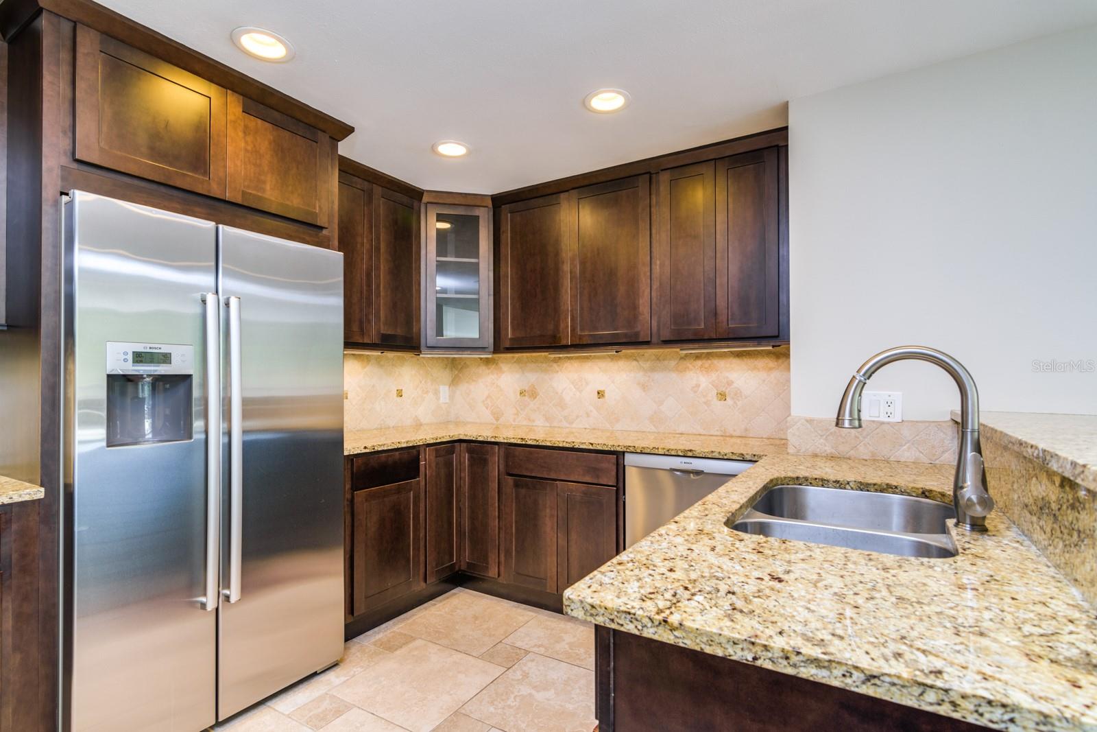 Image 9 of 21 For 2540 Palm Drive