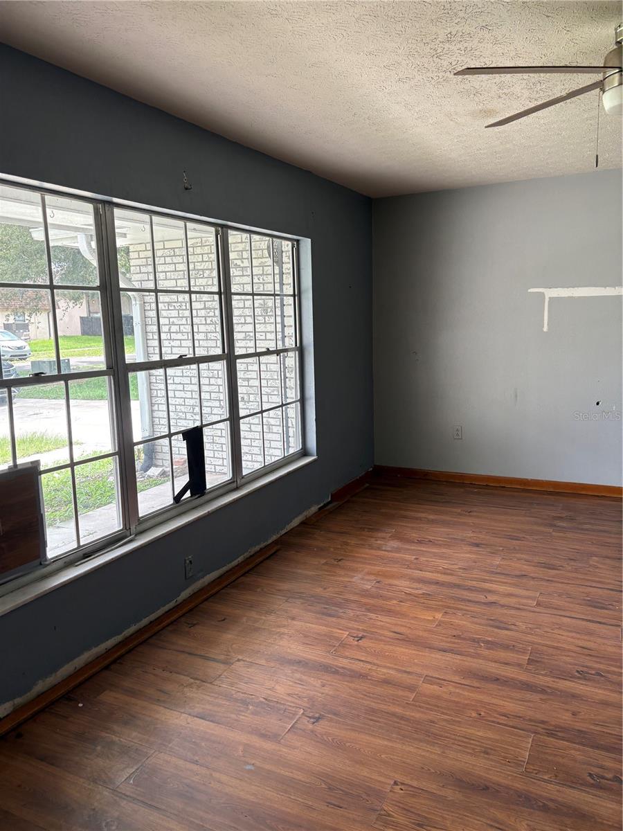 Image 6 of 18 For 1214 Mitchell Street
