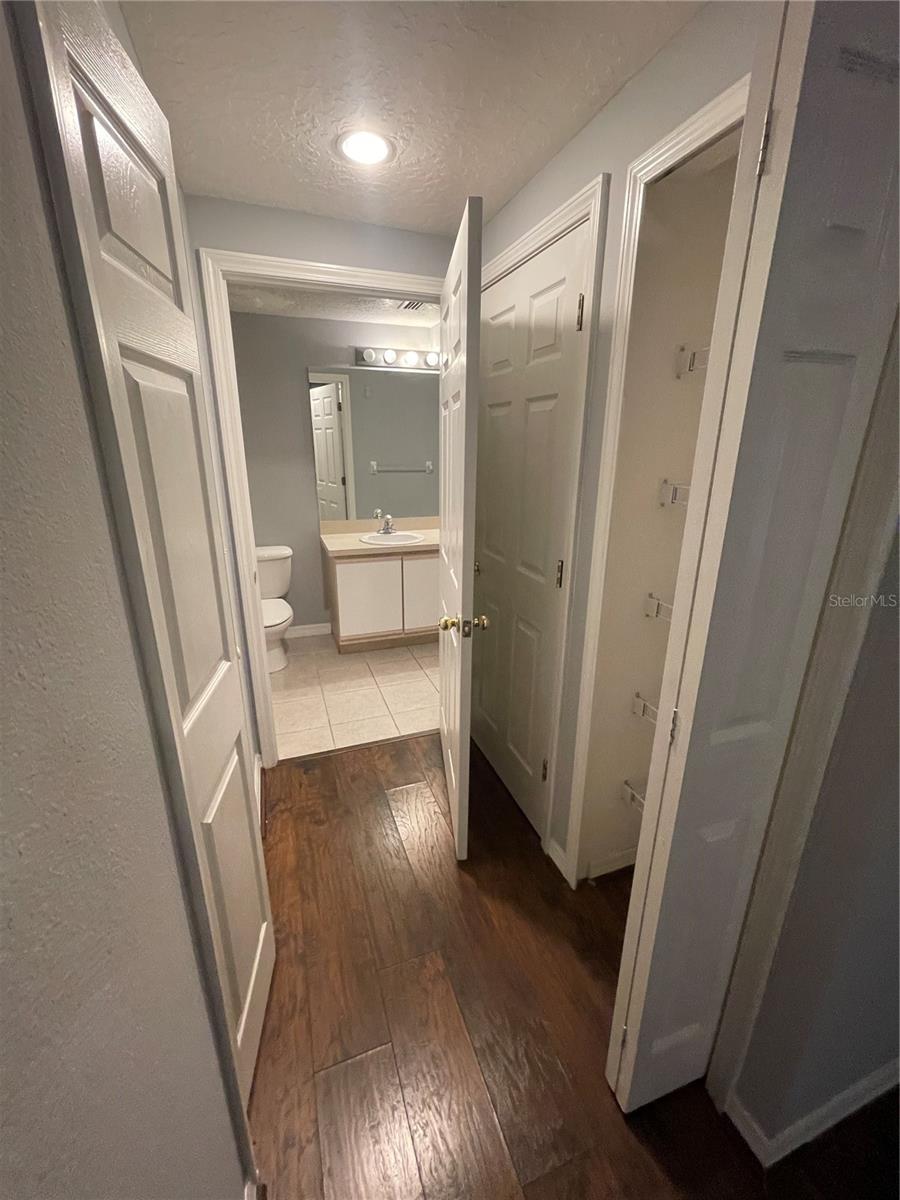 Image 21 of 31 For 6022 Portsdale Place 101