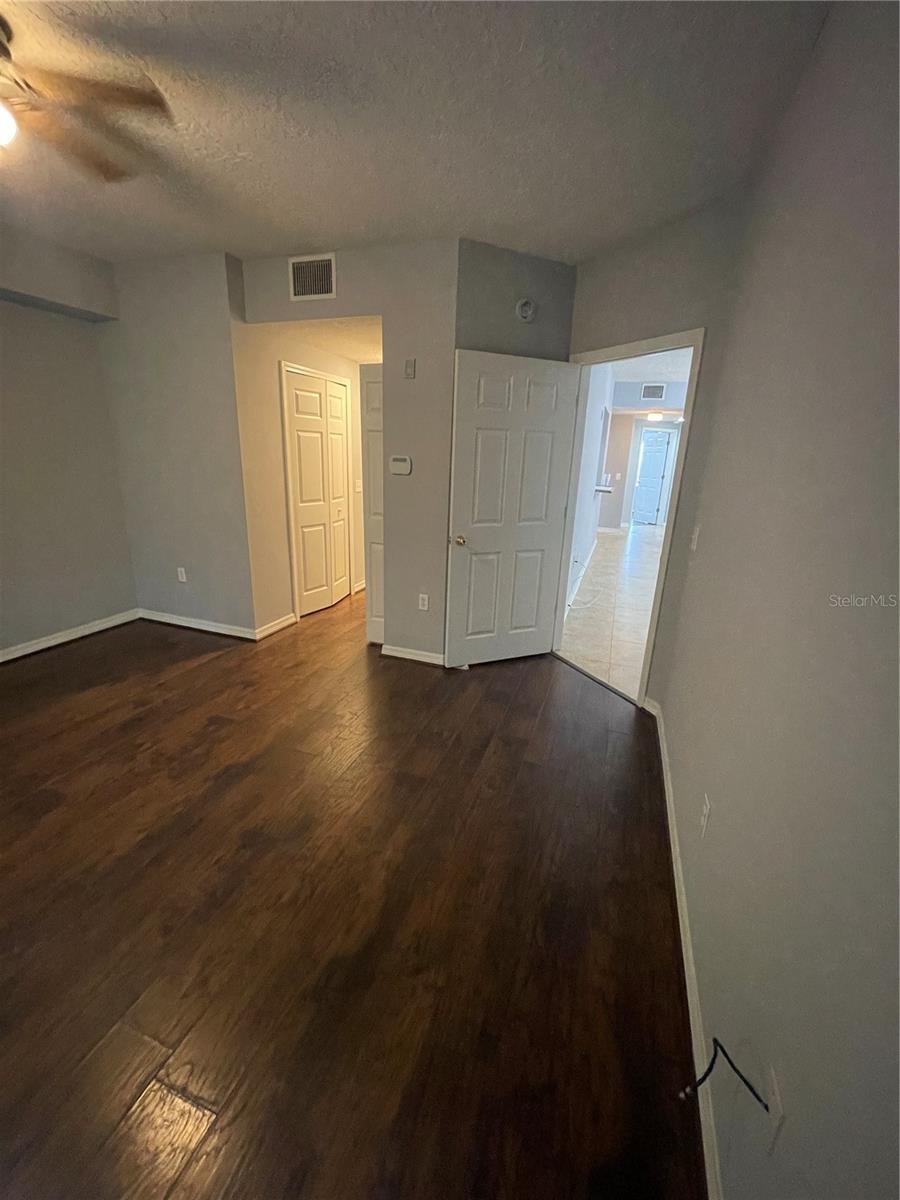 Image 26 of 31 For 6022 Portsdale Place 101