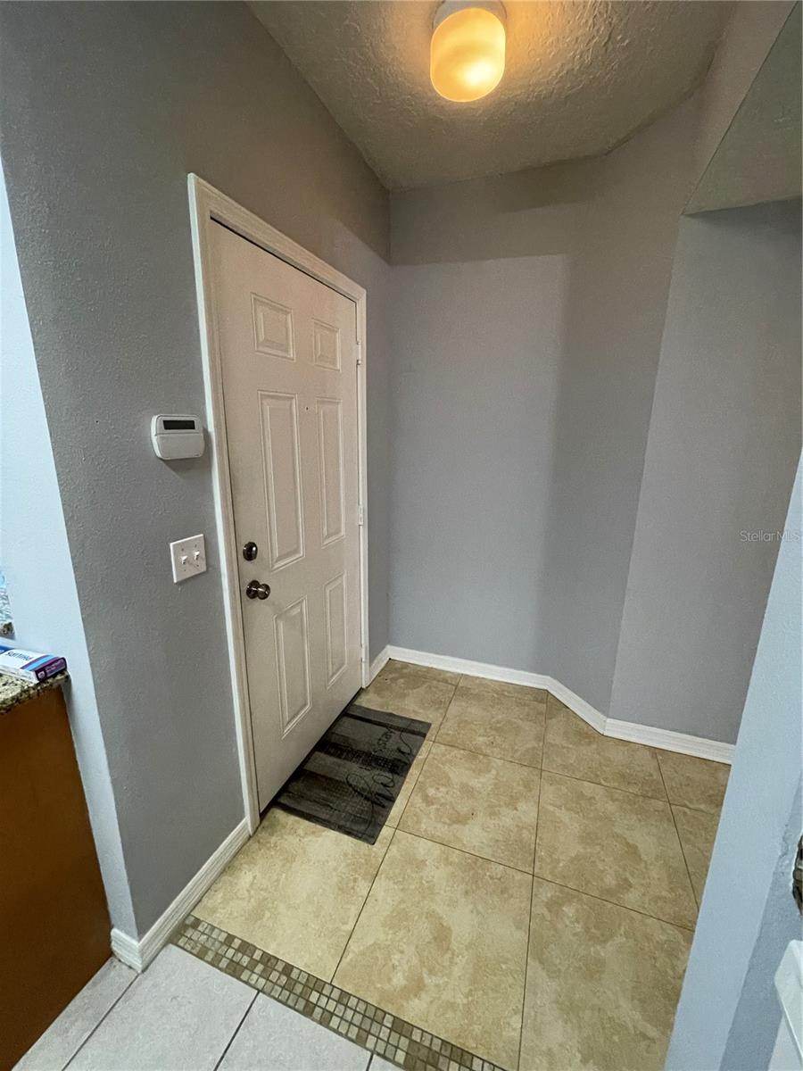 Image 4 of 31 For 6022 Portsdale Place 101