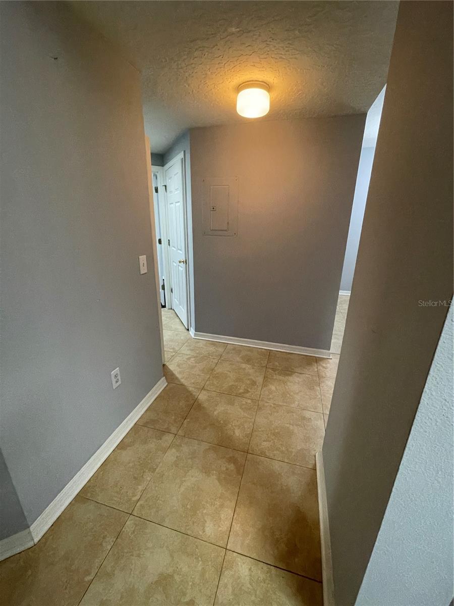 Image 5 of 31 For 6022 Portsdale Place 101
