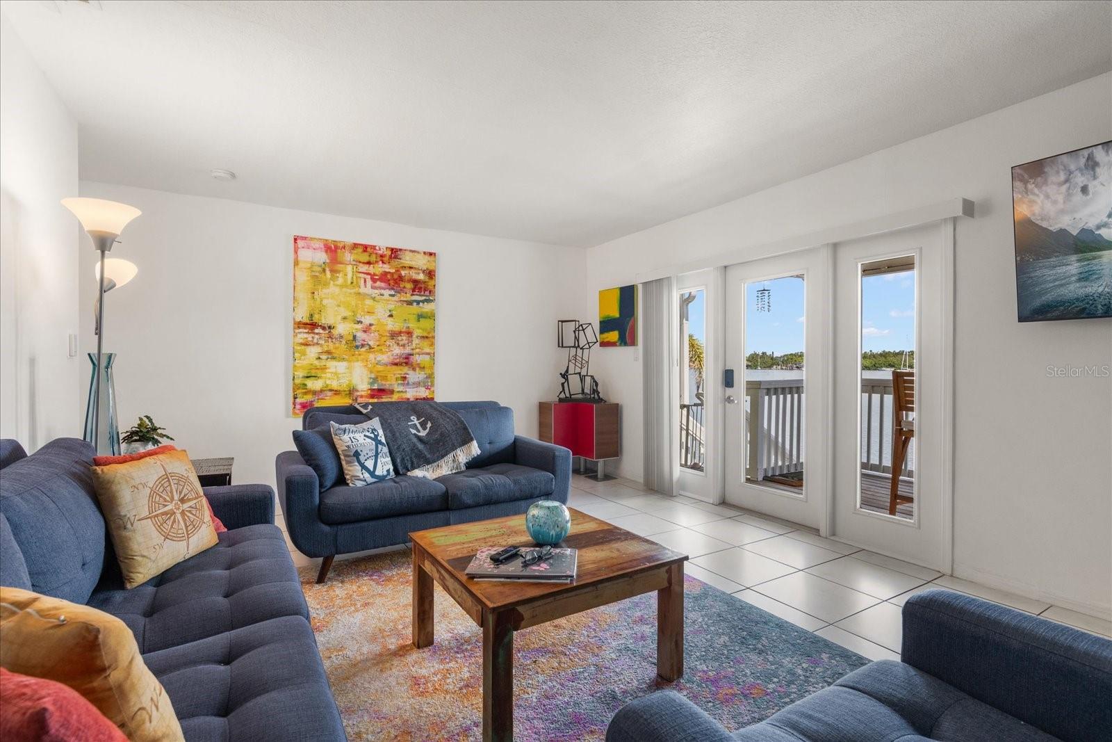 Image 10 of 60 For 225 Pompano Drive Se D