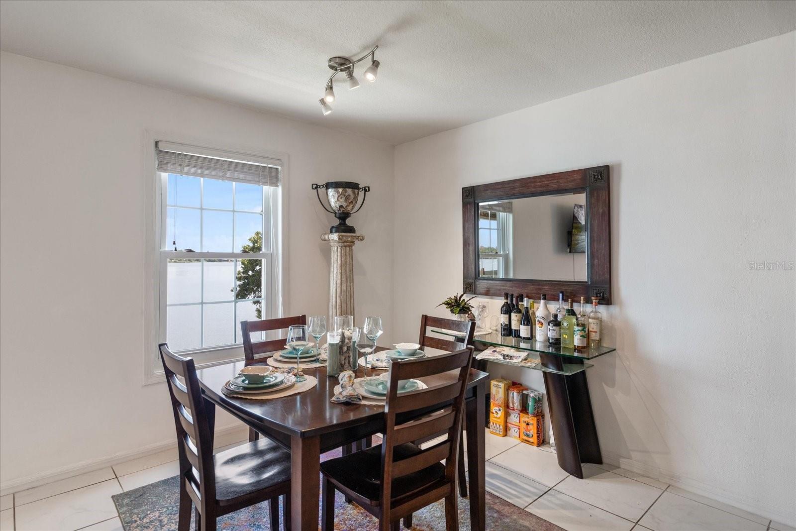Image 15 of 60 For 225 Pompano Drive Se D