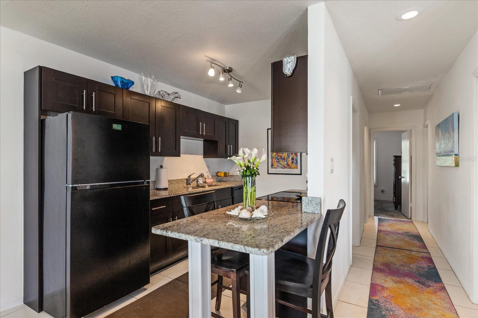 Image 16 of 60 For 225 Pompano Drive Se D