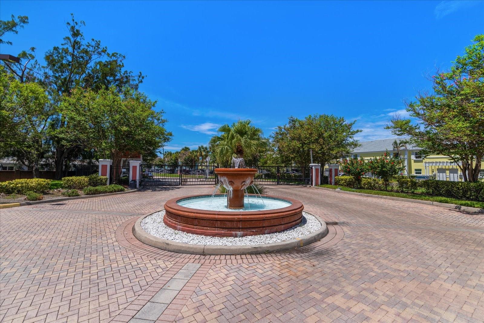 Image 36 of 60 For 225 Pompano Drive Se D