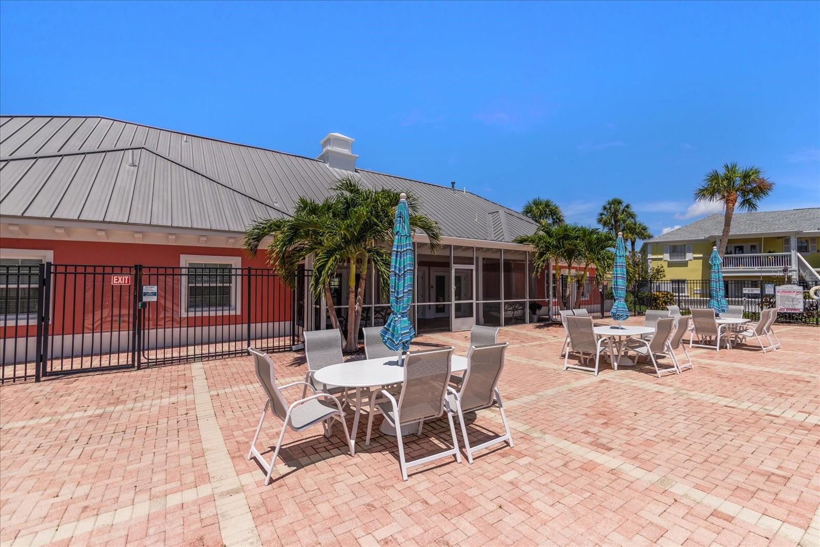 Image 41 of 60 For 225 Pompano Drive Se D