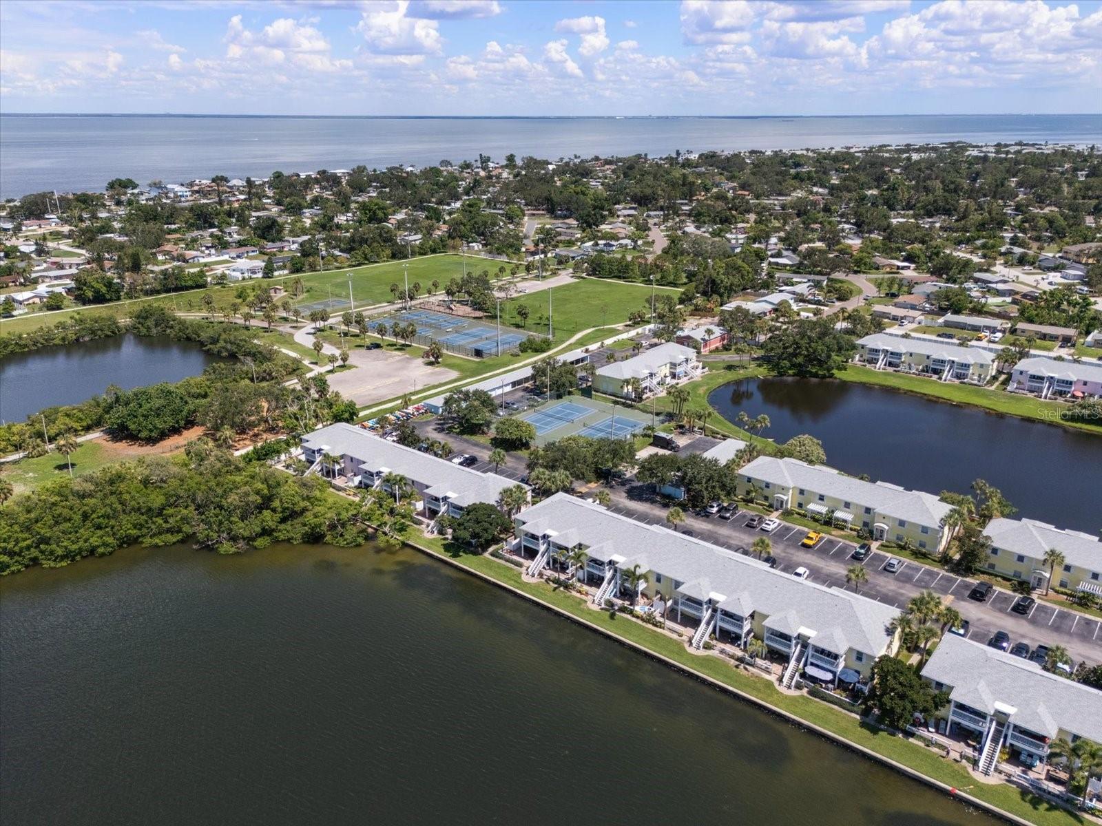 Image 45 of 60 For 225 Pompano Drive Se D