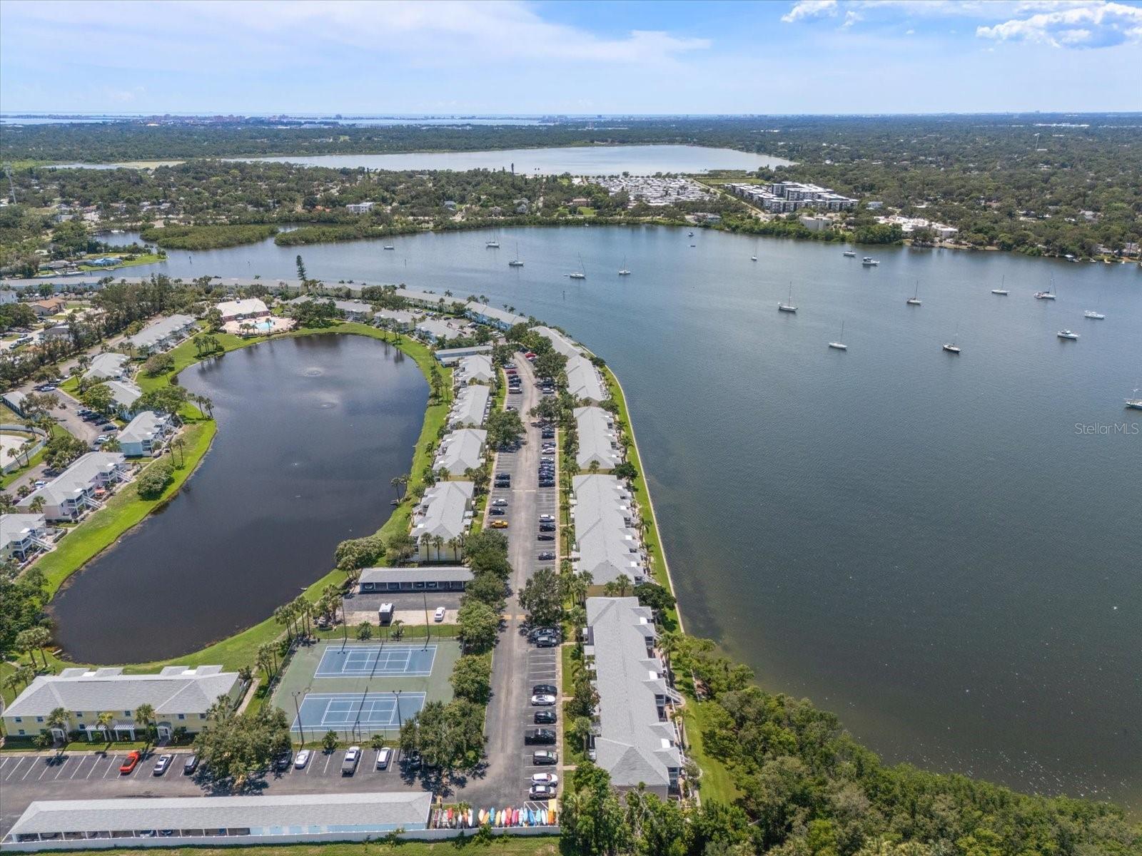 Image 48 of 60 For 225 Pompano Drive Se D