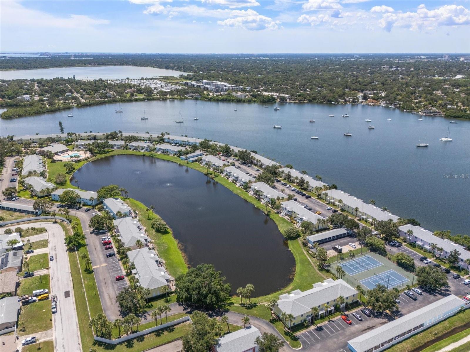 Image 49 of 60 For 225 Pompano Drive Se D