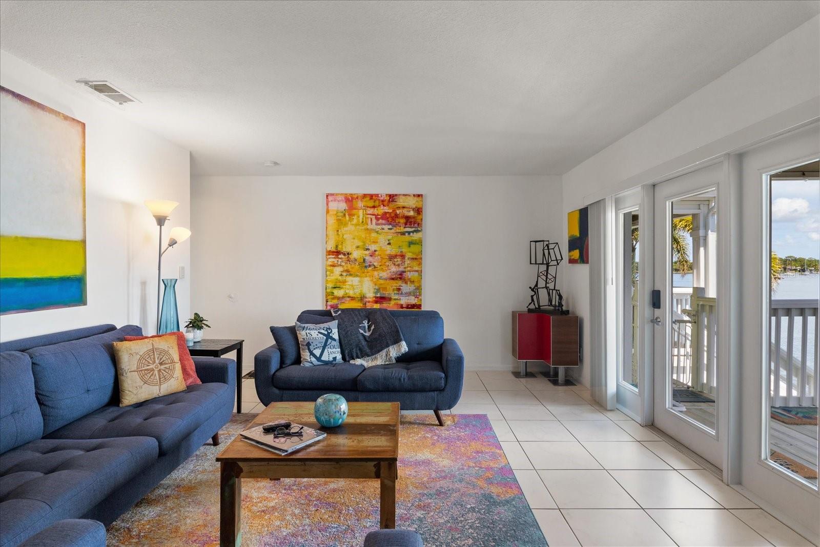 Image 8 of 60 For 225 Pompano Drive Se D