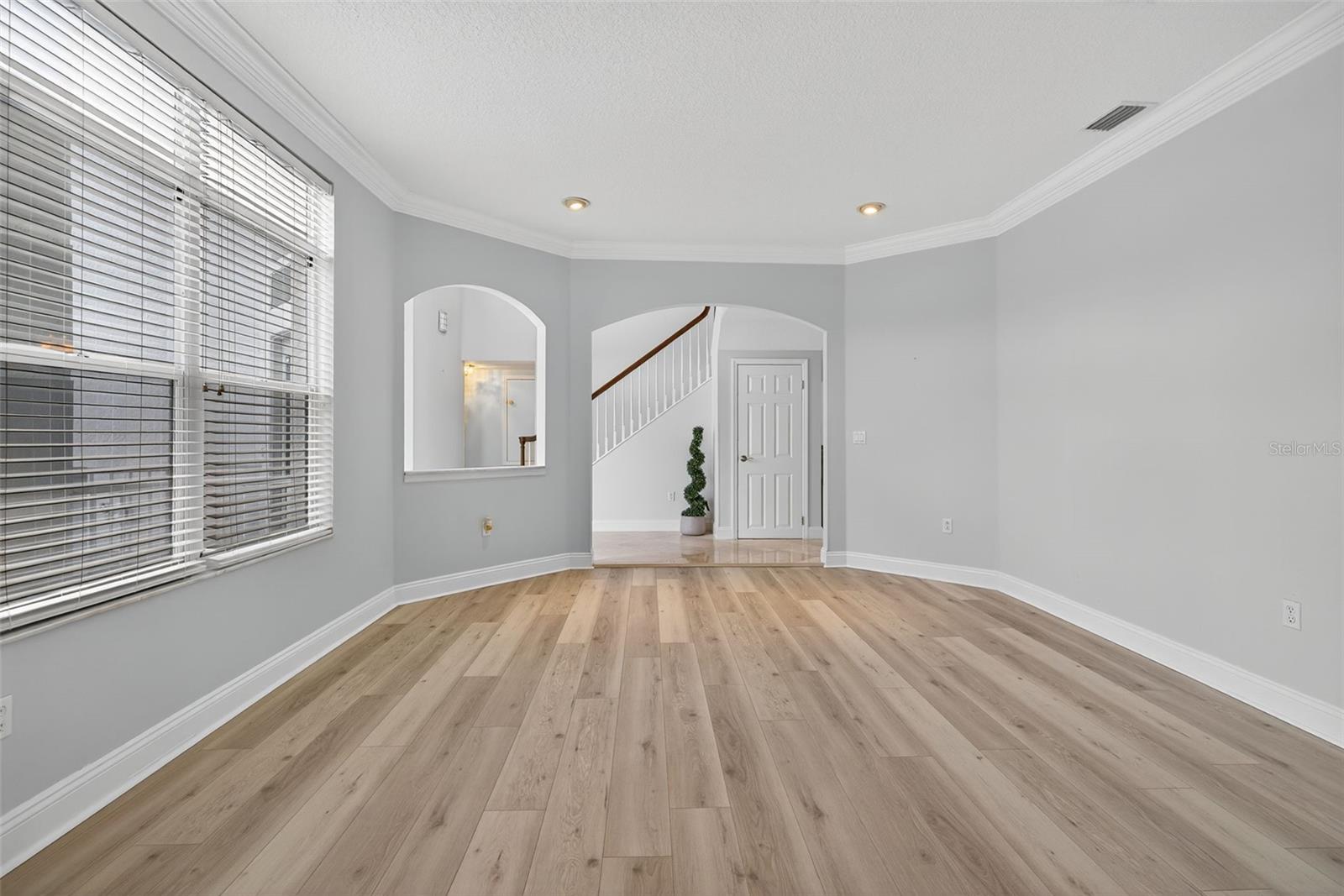Image 11 of 53 For 3185 Shoreline Drive