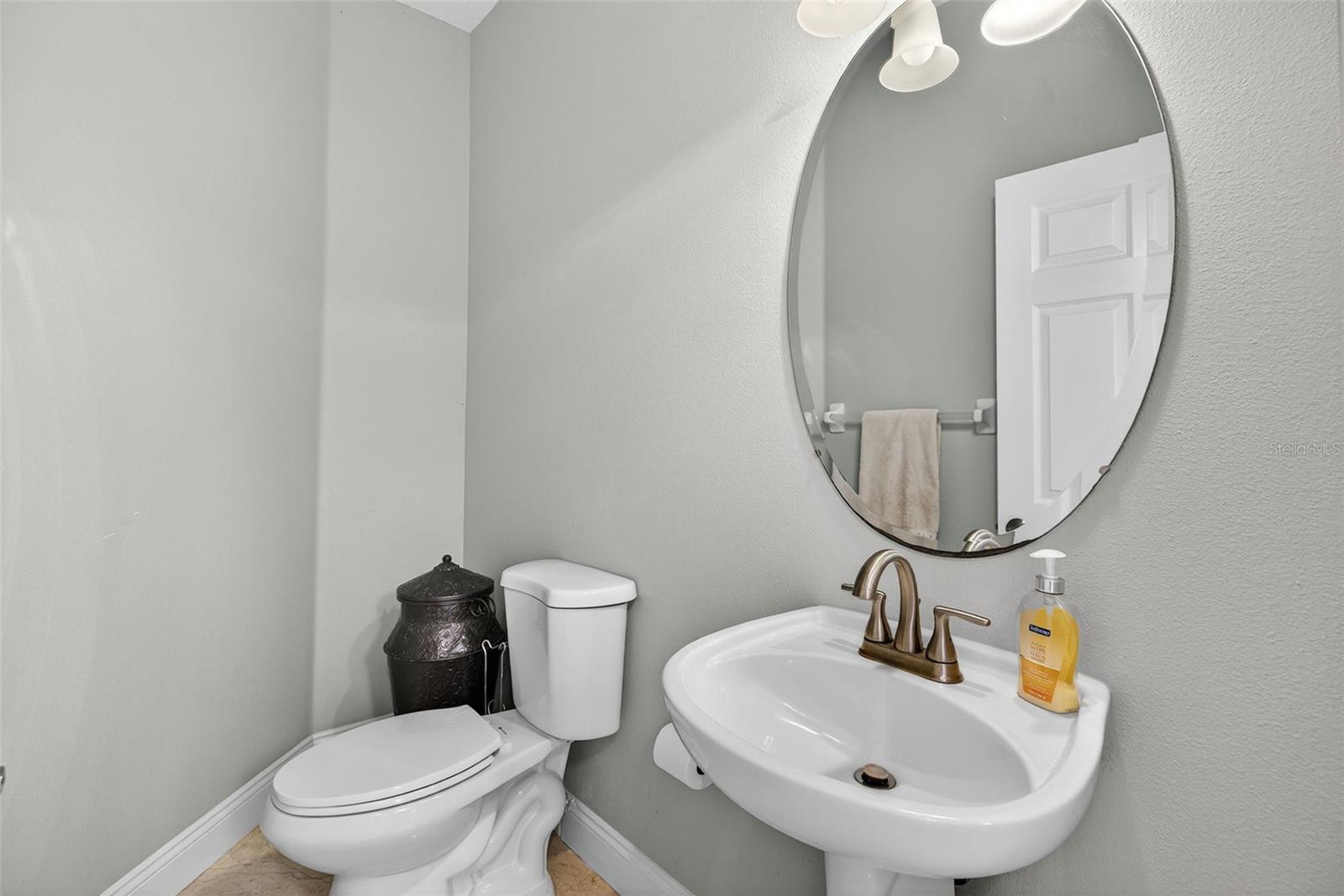 Image 18 of 53 For 3185 Shoreline Drive