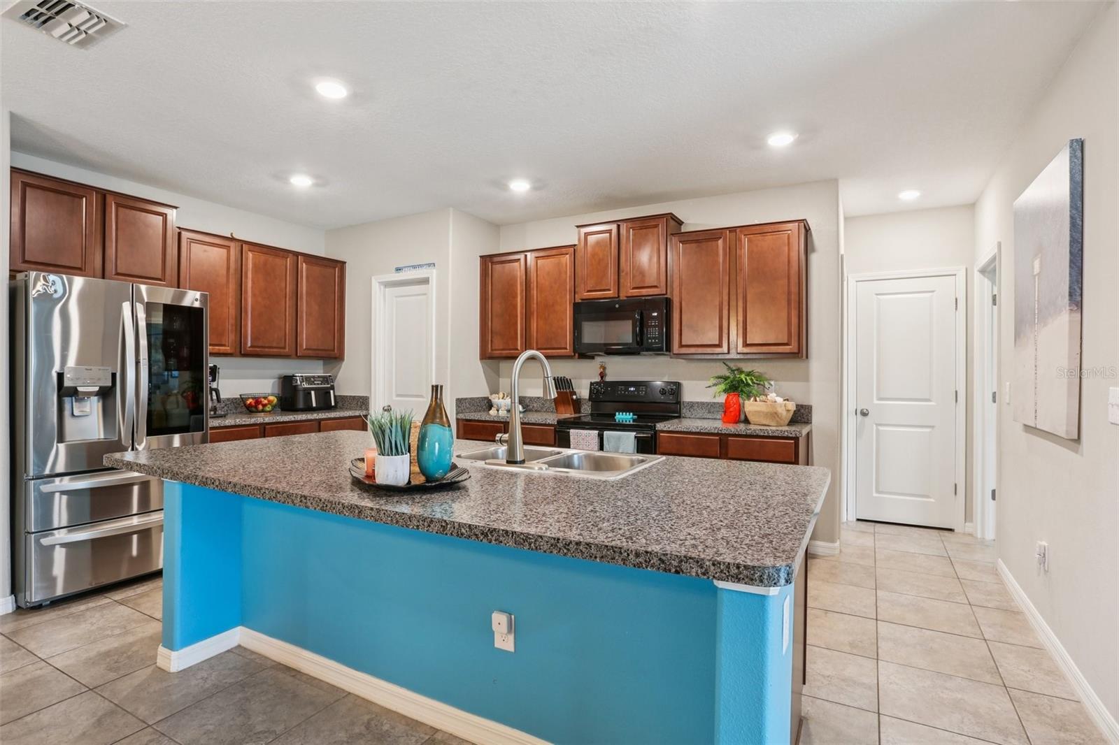 Image 18 of 43 For 7242 Salt River Avenue