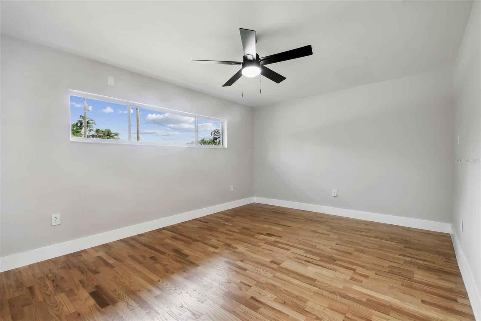 Image 21 of 35 For 2022 Cricket Lane