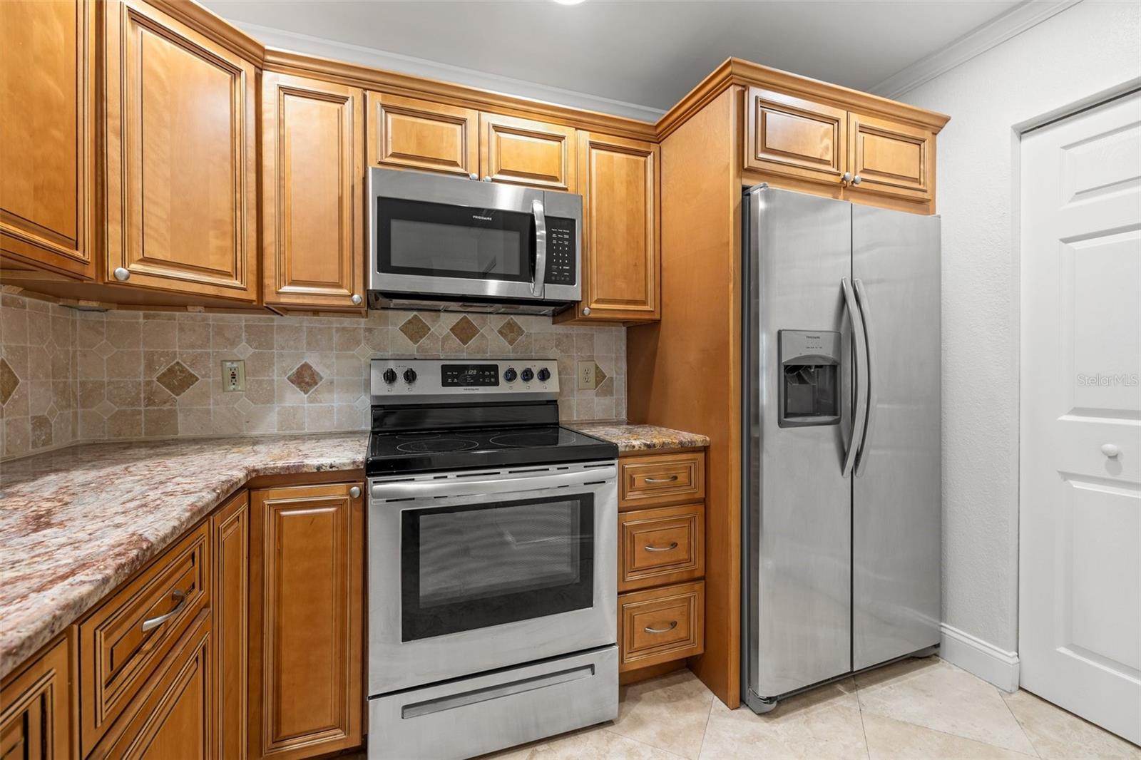 Image 11 of 41 For 664 Arbor Lake Lane 664