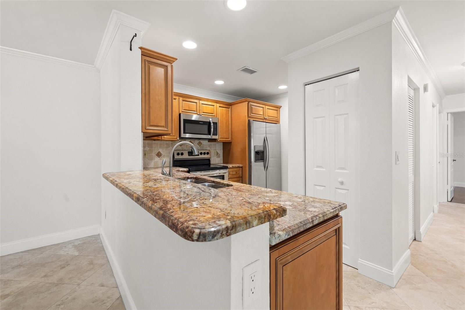 Image 13 of 41 For 664 Arbor Lake Lane 664