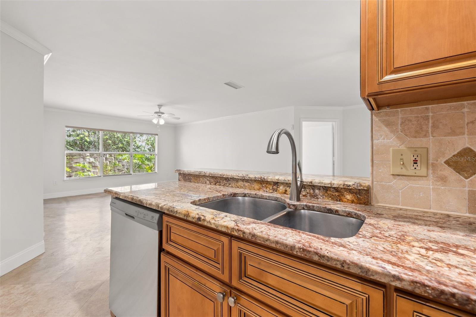 Image 14 of 41 For 664 Arbor Lake Lane 664