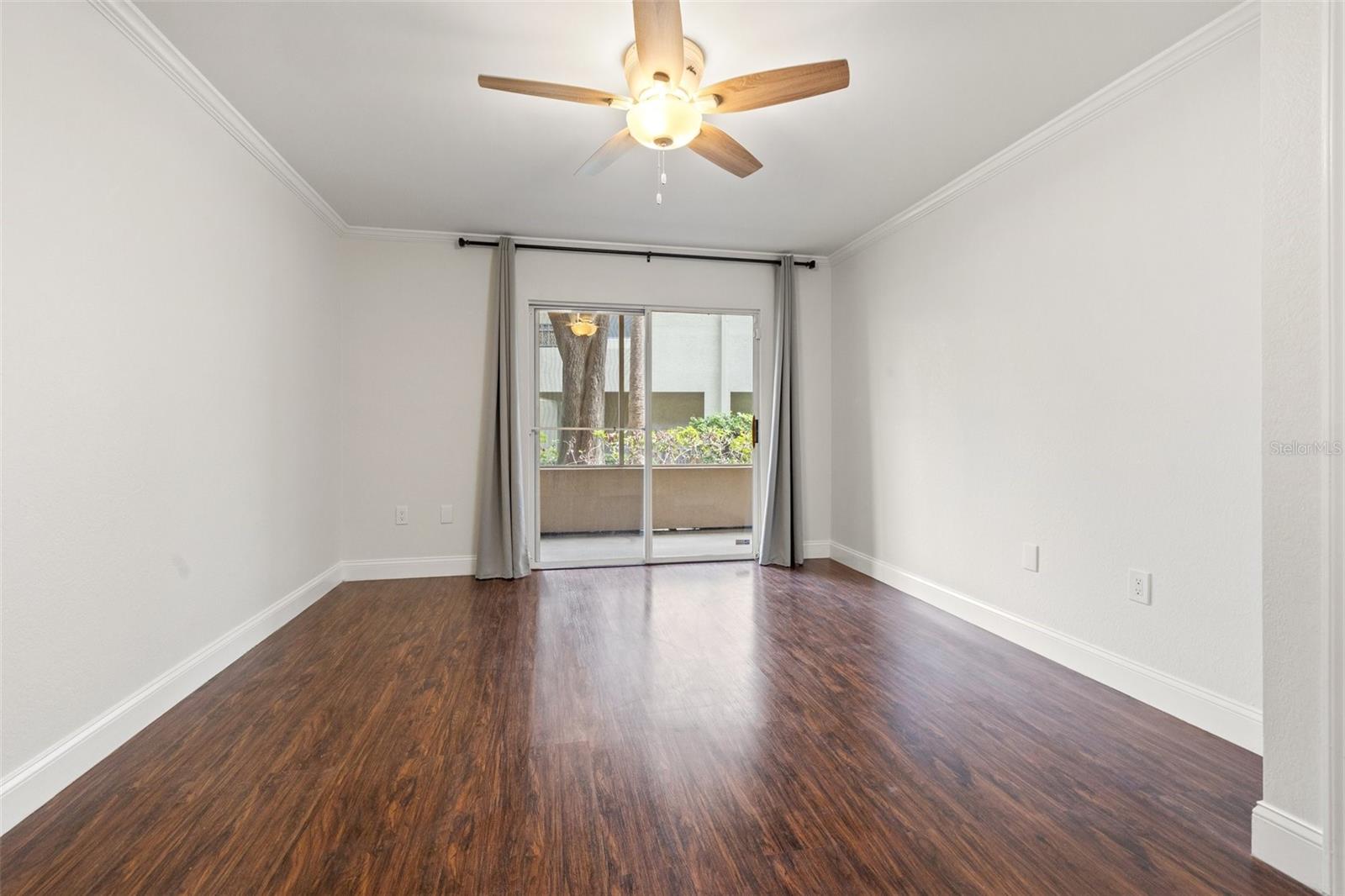 Image 16 of 41 For 664 Arbor Lake Lane 664