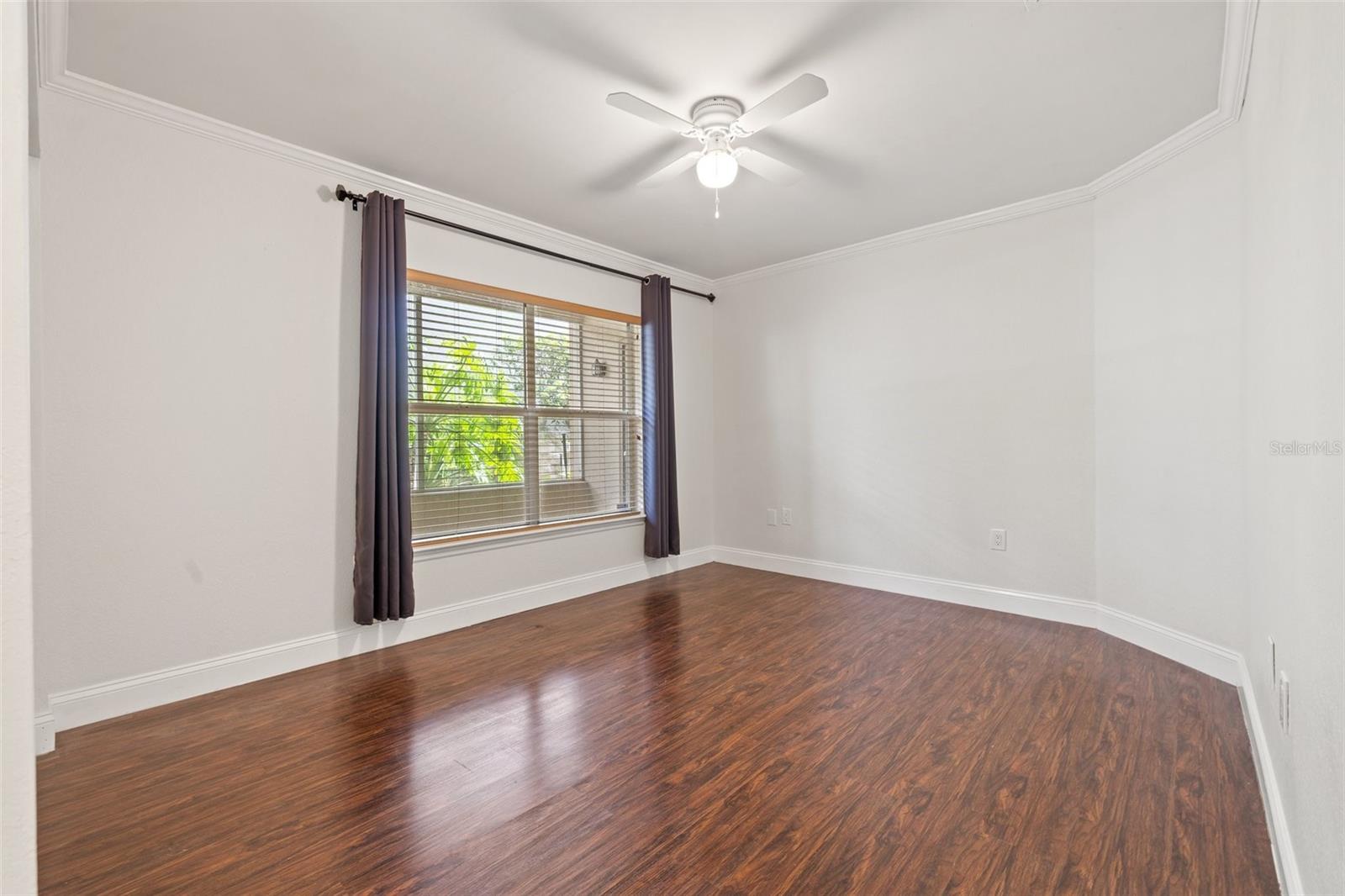Image 25 of 41 For 664 Arbor Lake Lane 664
