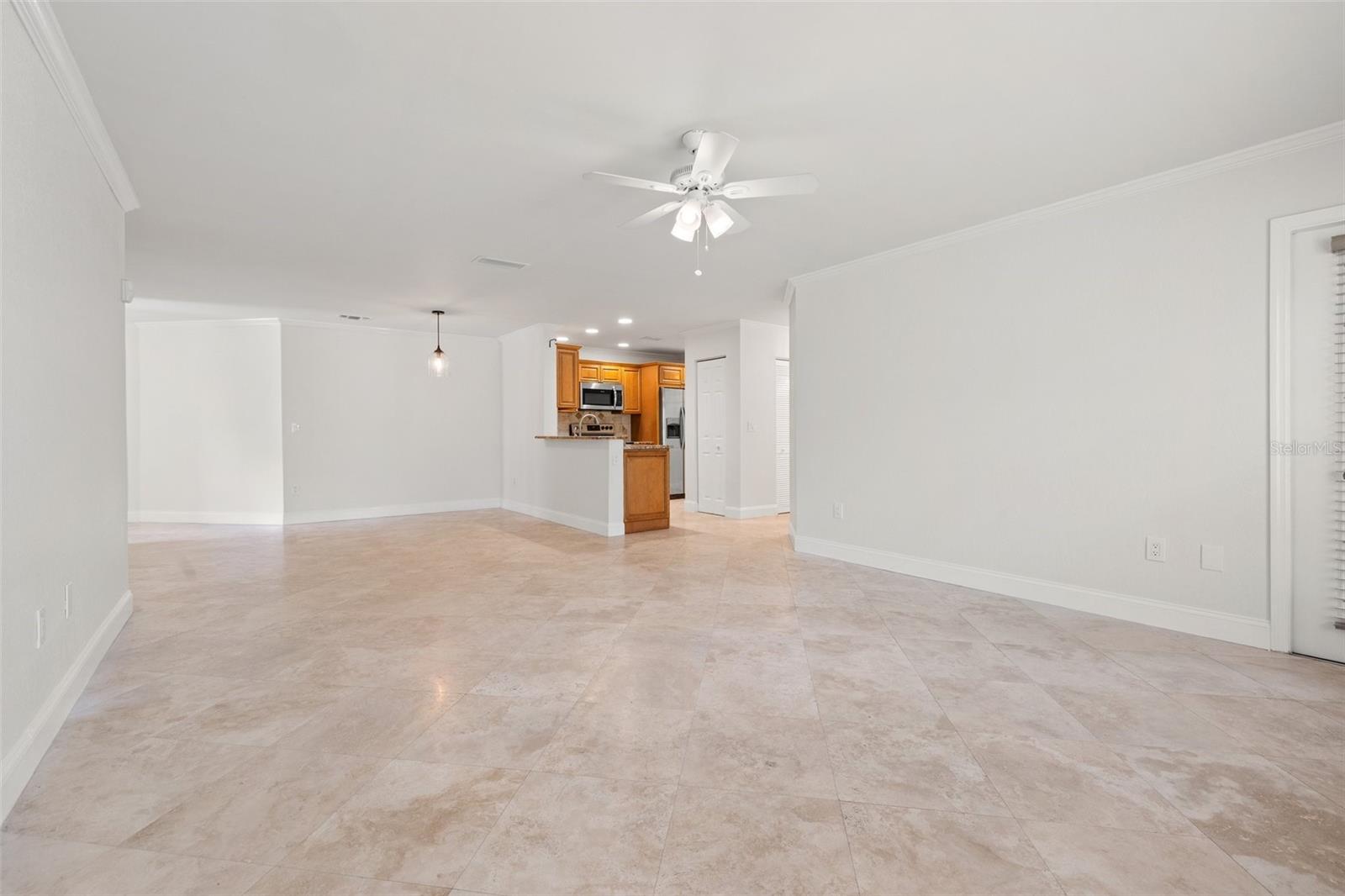 Image 7 of 41 For 664 Arbor Lake Lane 664
