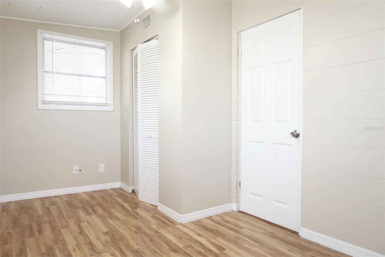 Image 11 of 12 For 2139 42nd Avenue N