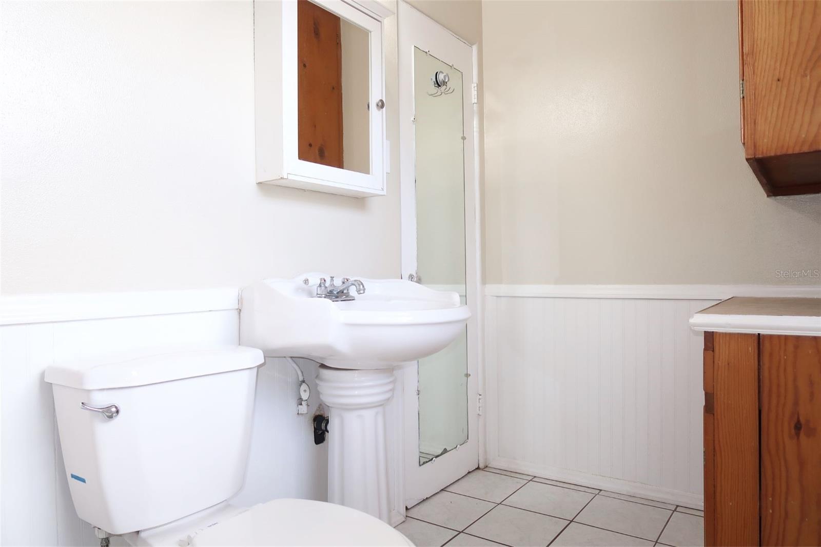Image 7 of 12 For 2139 42nd Avenue N